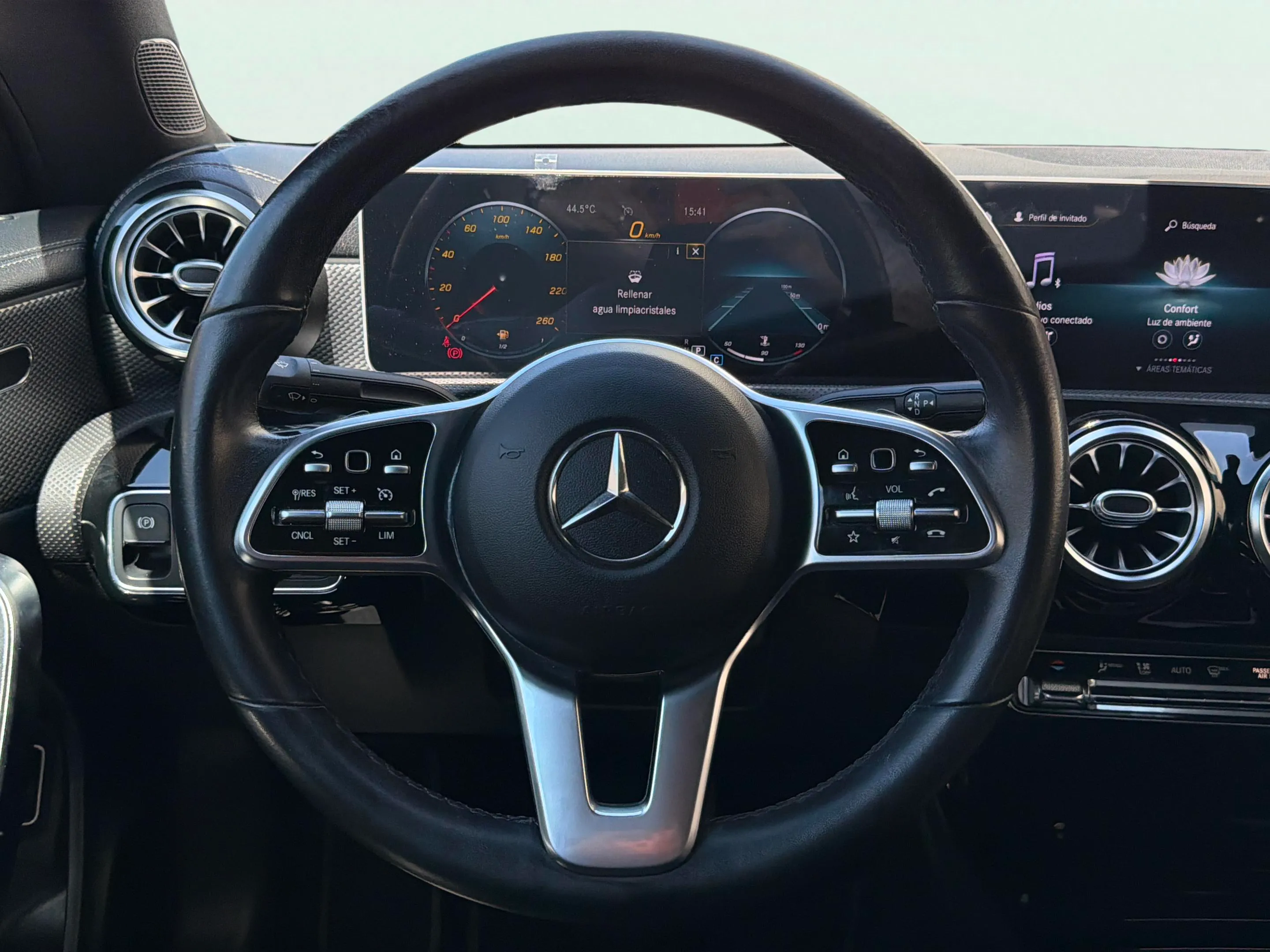 Mercedes-Benz CLA 200 - foto 8