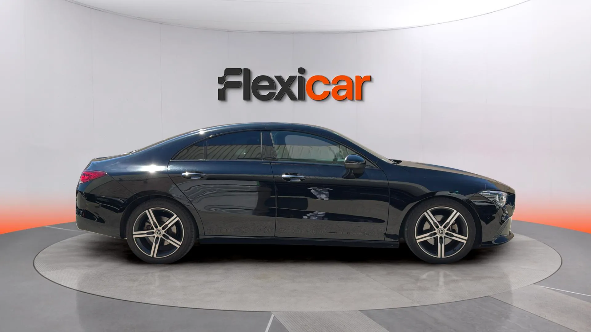 Mercedes-Benz CLA 200 - foto 4