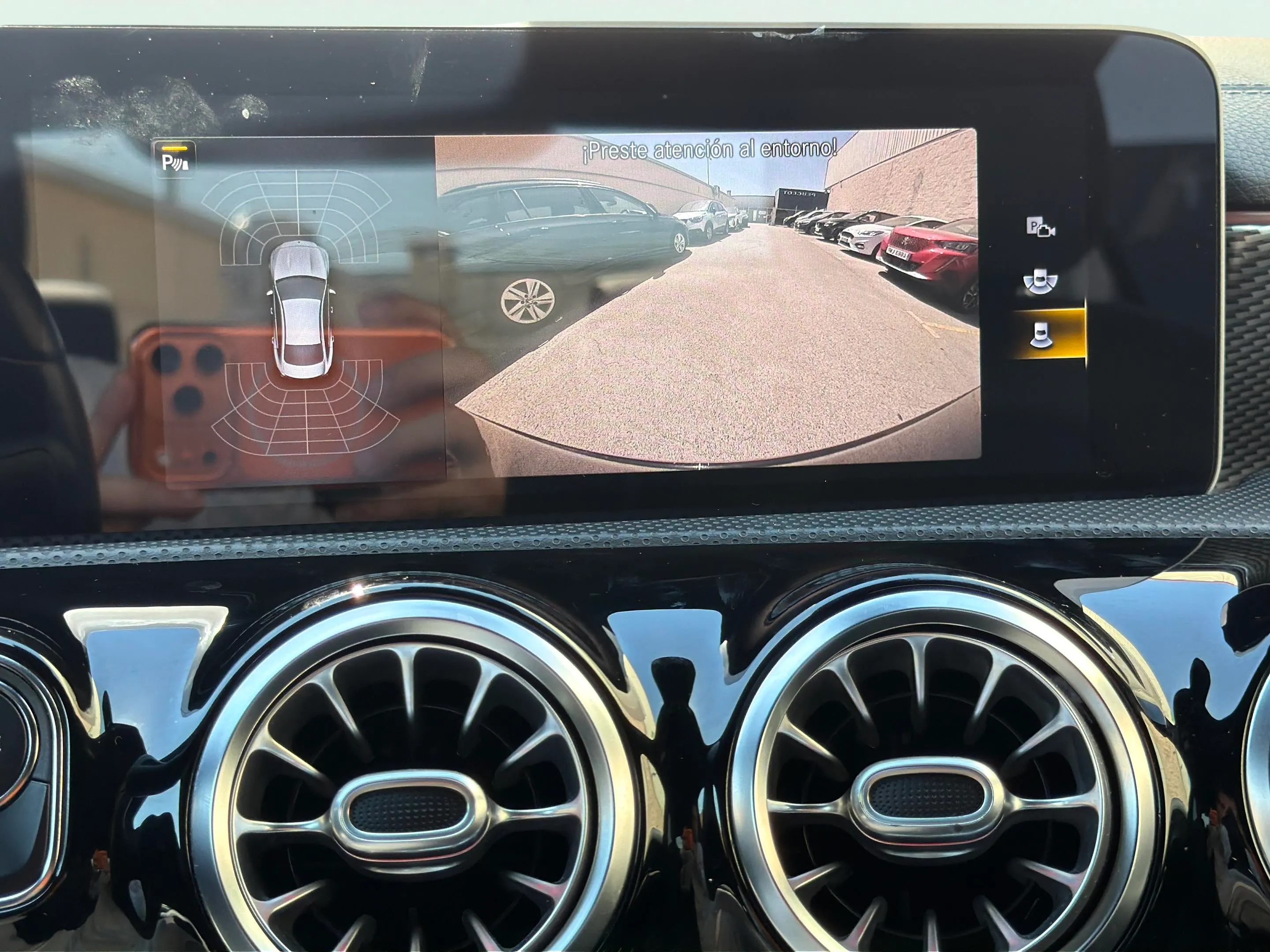 Mercedes-Benz CLA 200 - foto 18