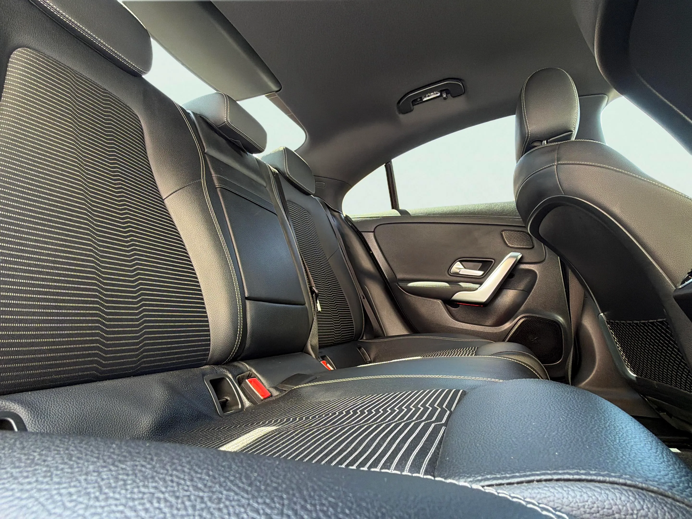 Mercedes-Benz CLA 200 - foto 11
