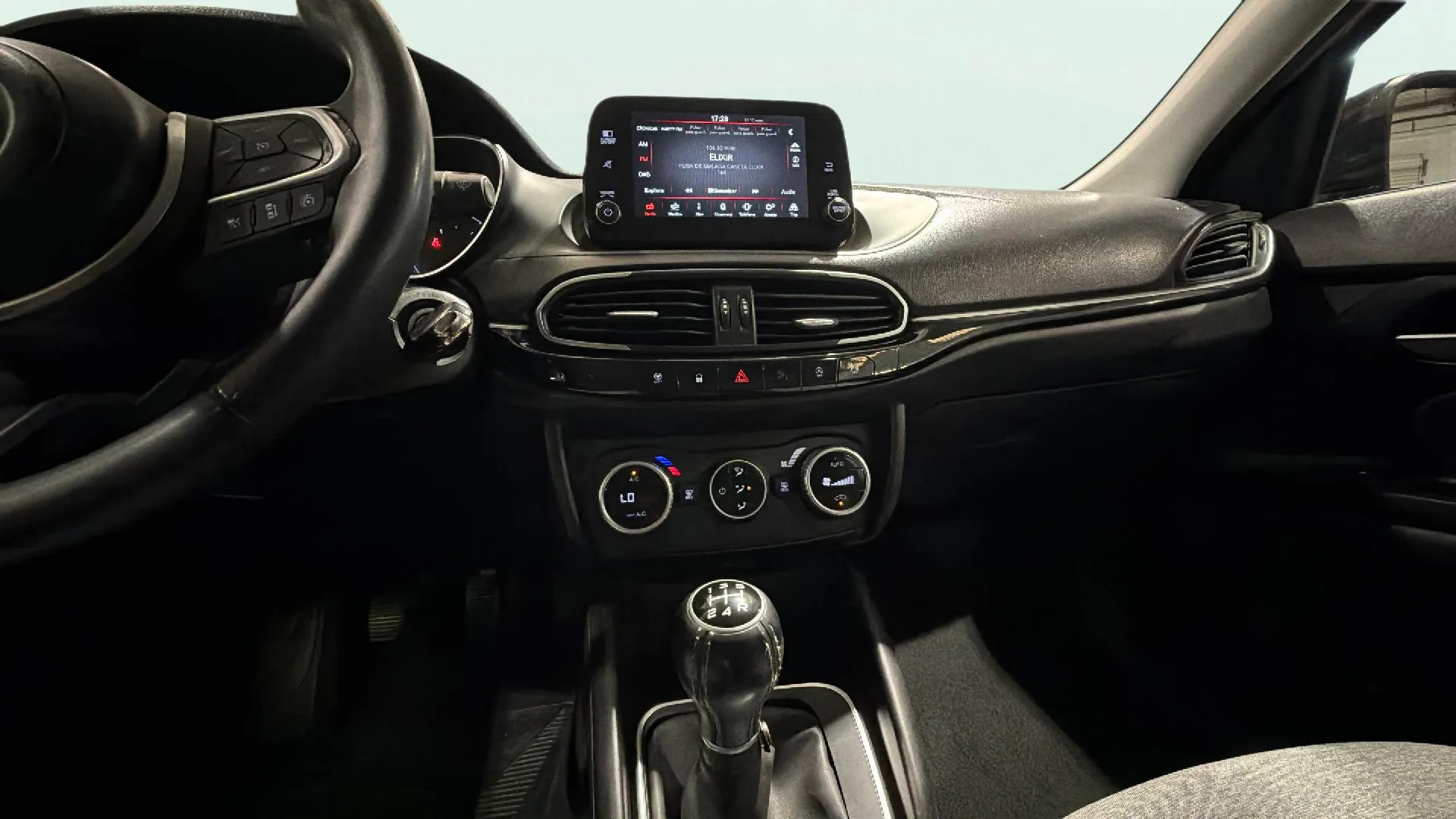 Fiat Tipo Cross 1.0 - foto 12