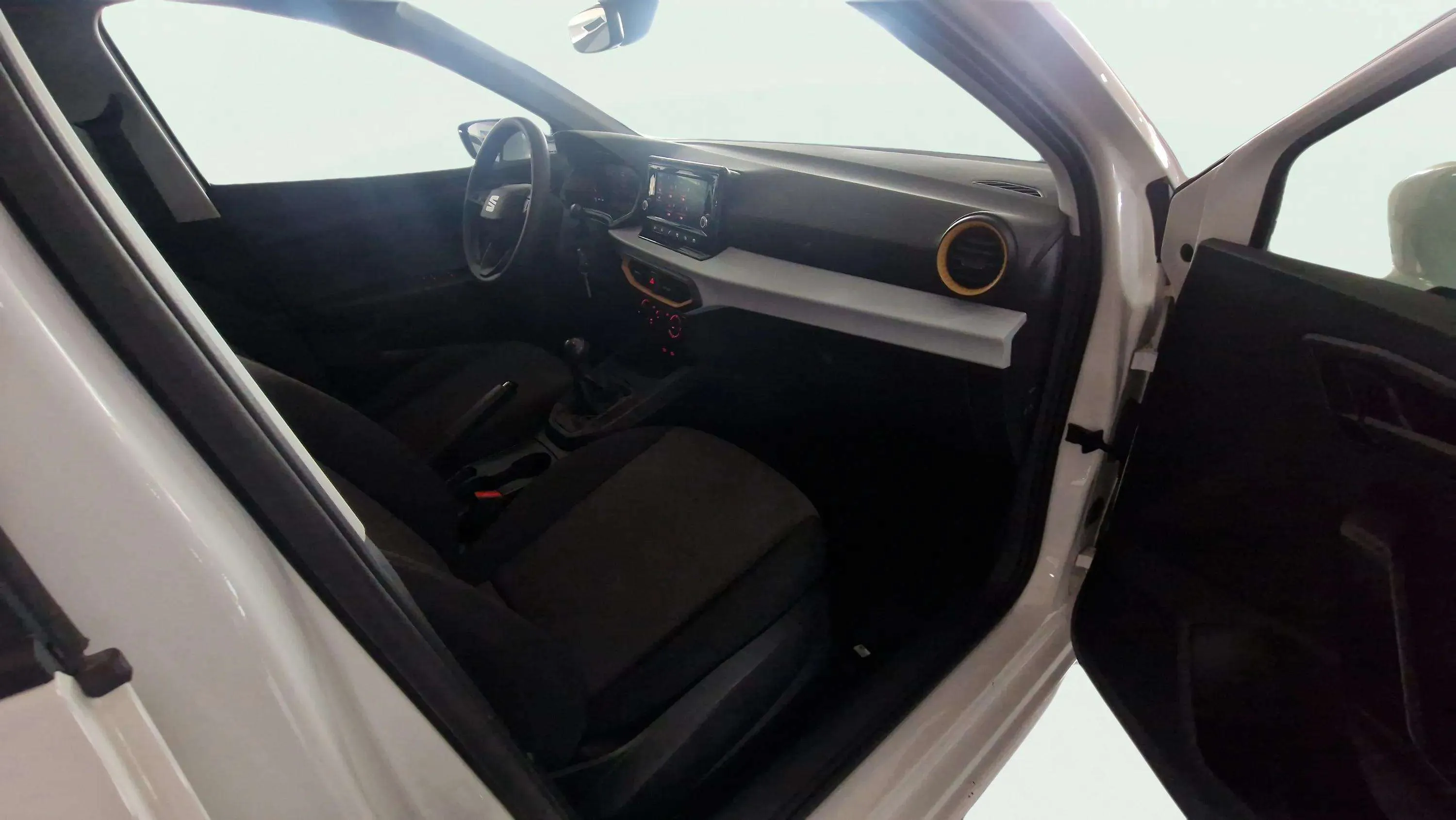 SEAT Ibiza 1.0 MPI Reference - foto 19