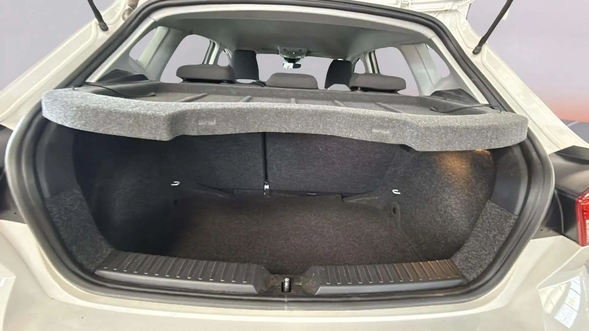SEAT Ibiza 1.0 MPI Reference - foto 10