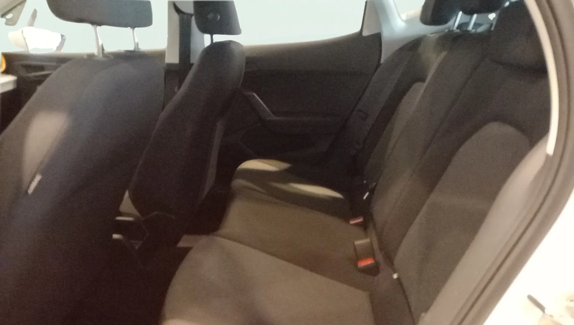SEAT Ibiza 1.0 MPI Reference - foto 23