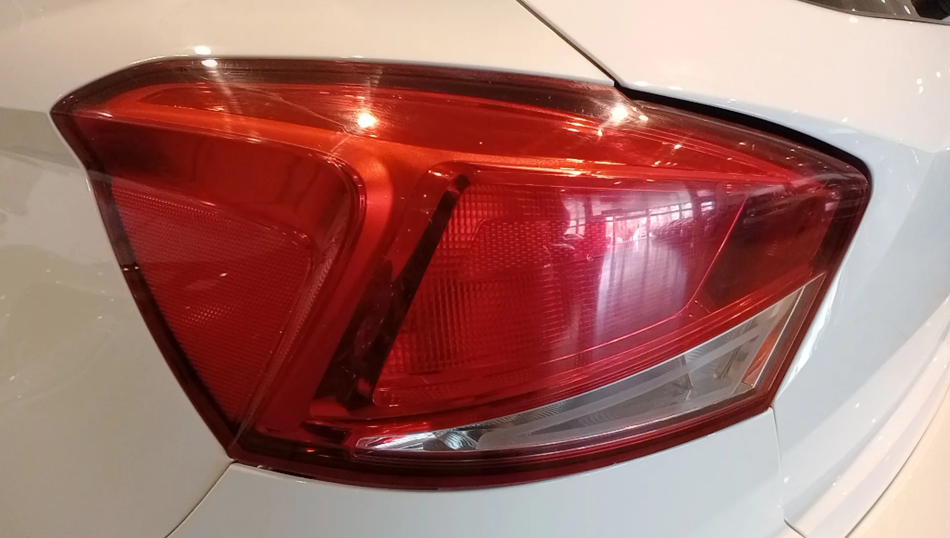 SEAT Ibiza 1.0 MPI Reference - foto 26