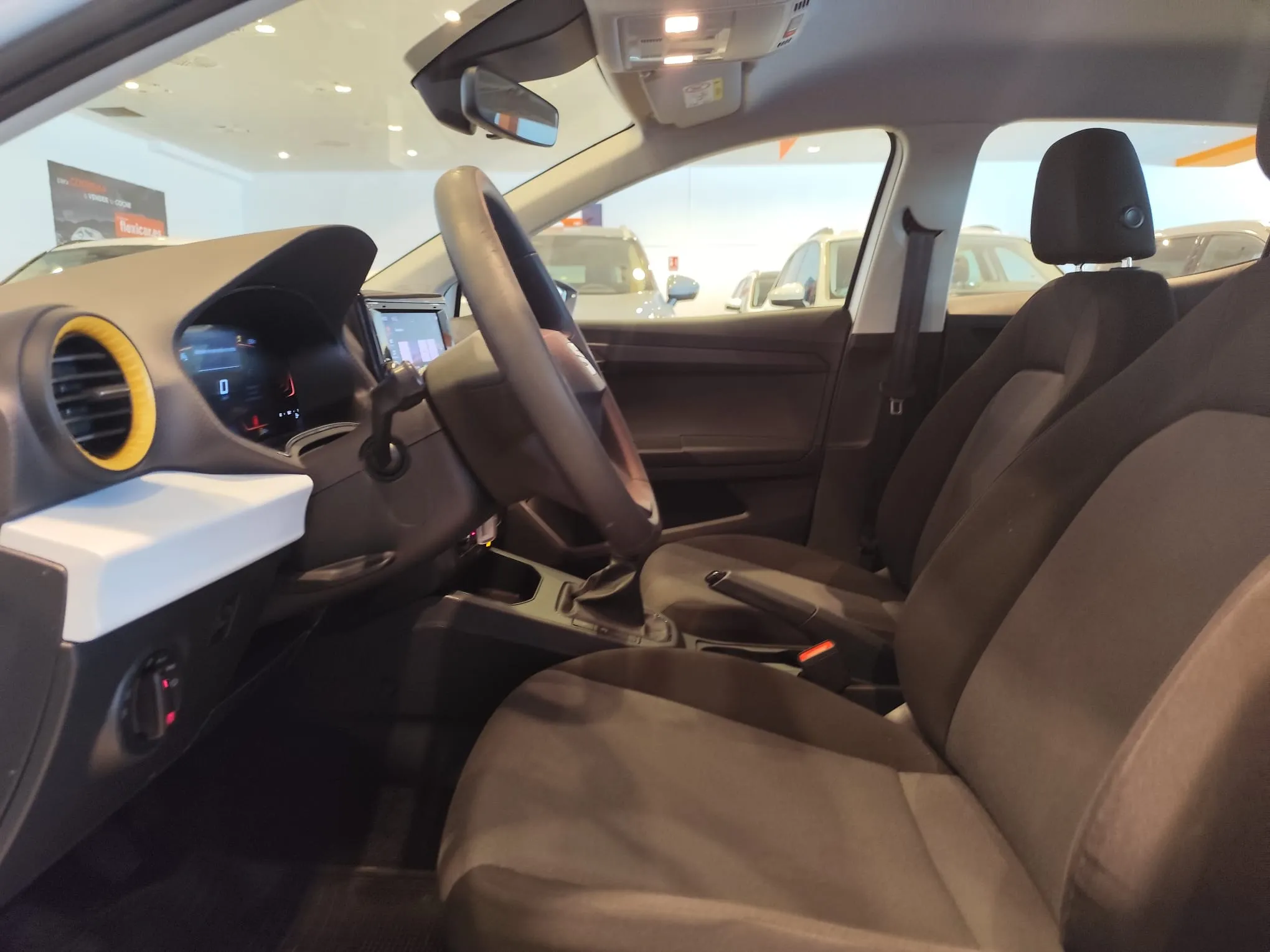 SEAT Ibiza 1.0 MPI Reference - foto 10