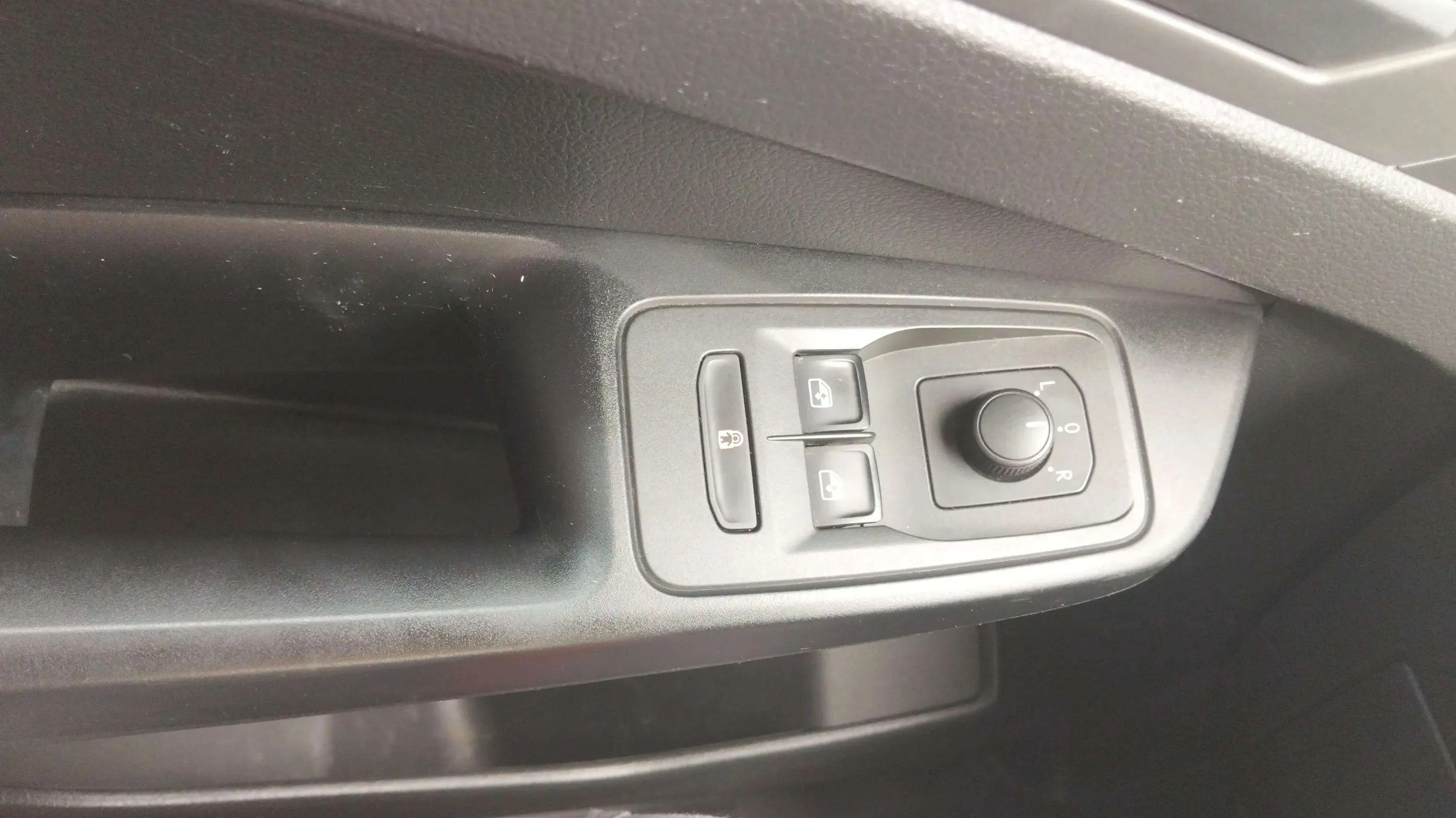 Volkswagen Caddy Origin 2.0 TDI - foto 17