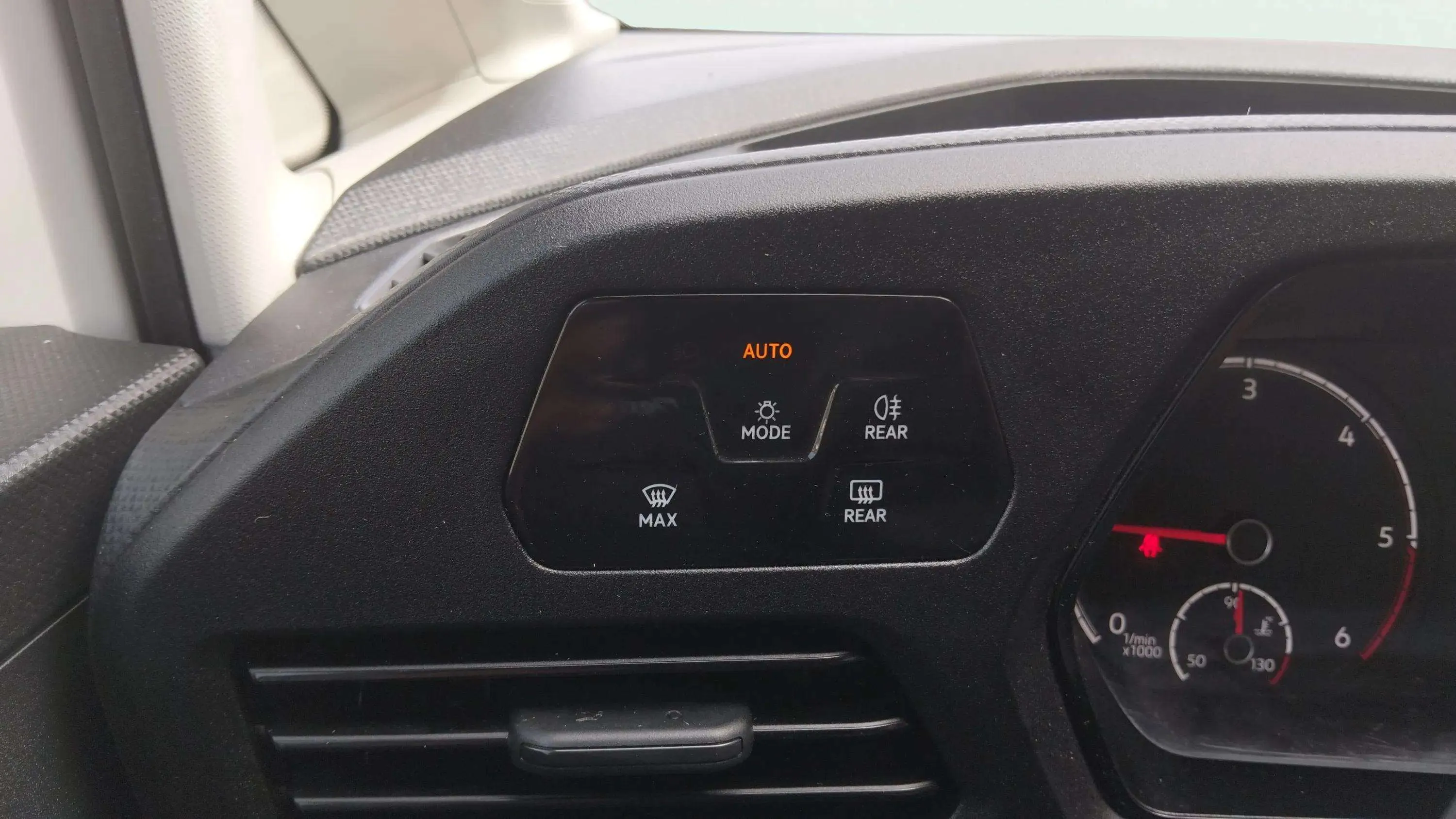 Volkswagen Caddy Origin 2.0 TDI - foto 12