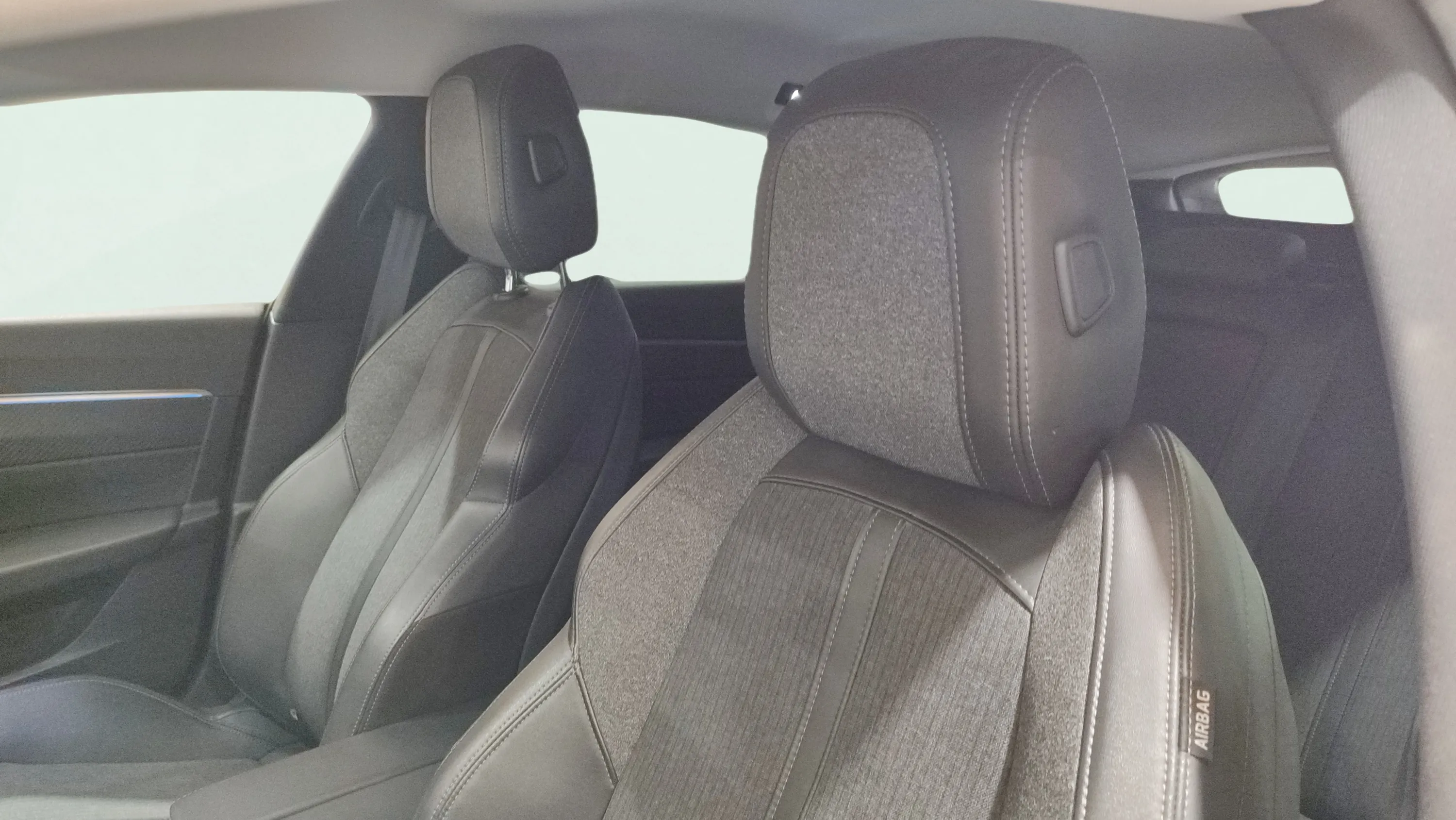 Peugeot 508 SW Allure Hybrid 225 e-EAT8 - foto 16