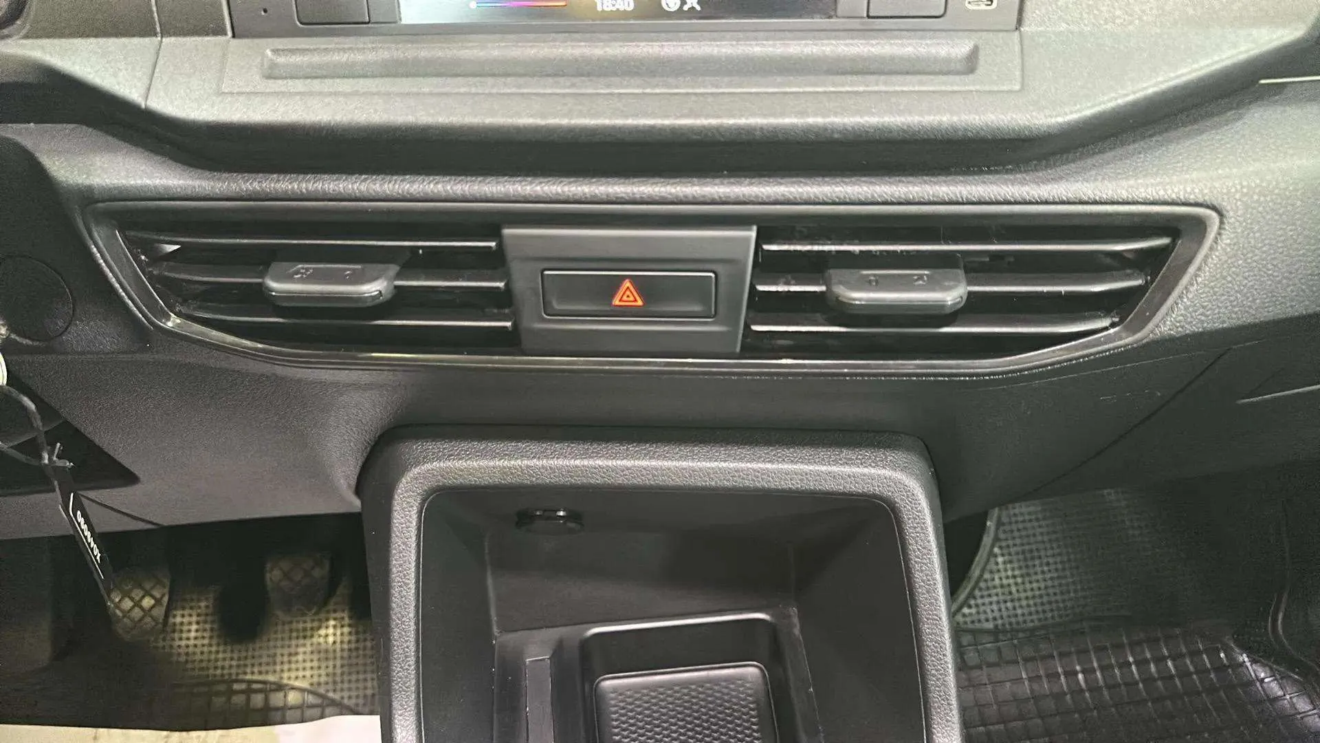 Volkswagen Caddy Origin 2.0 TDI - foto 16