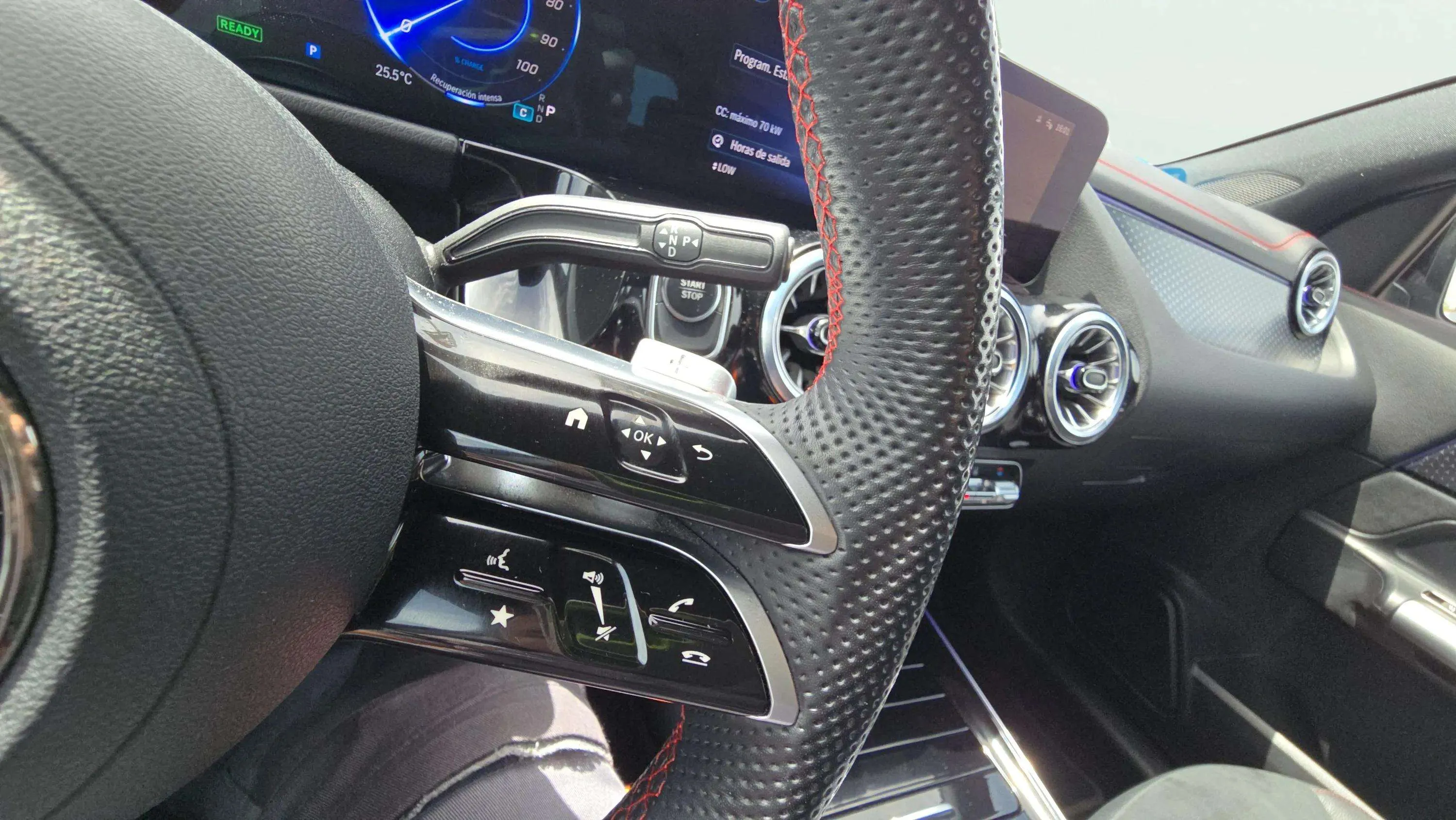 Mercedes-Benz EQA 250+ - foto 28