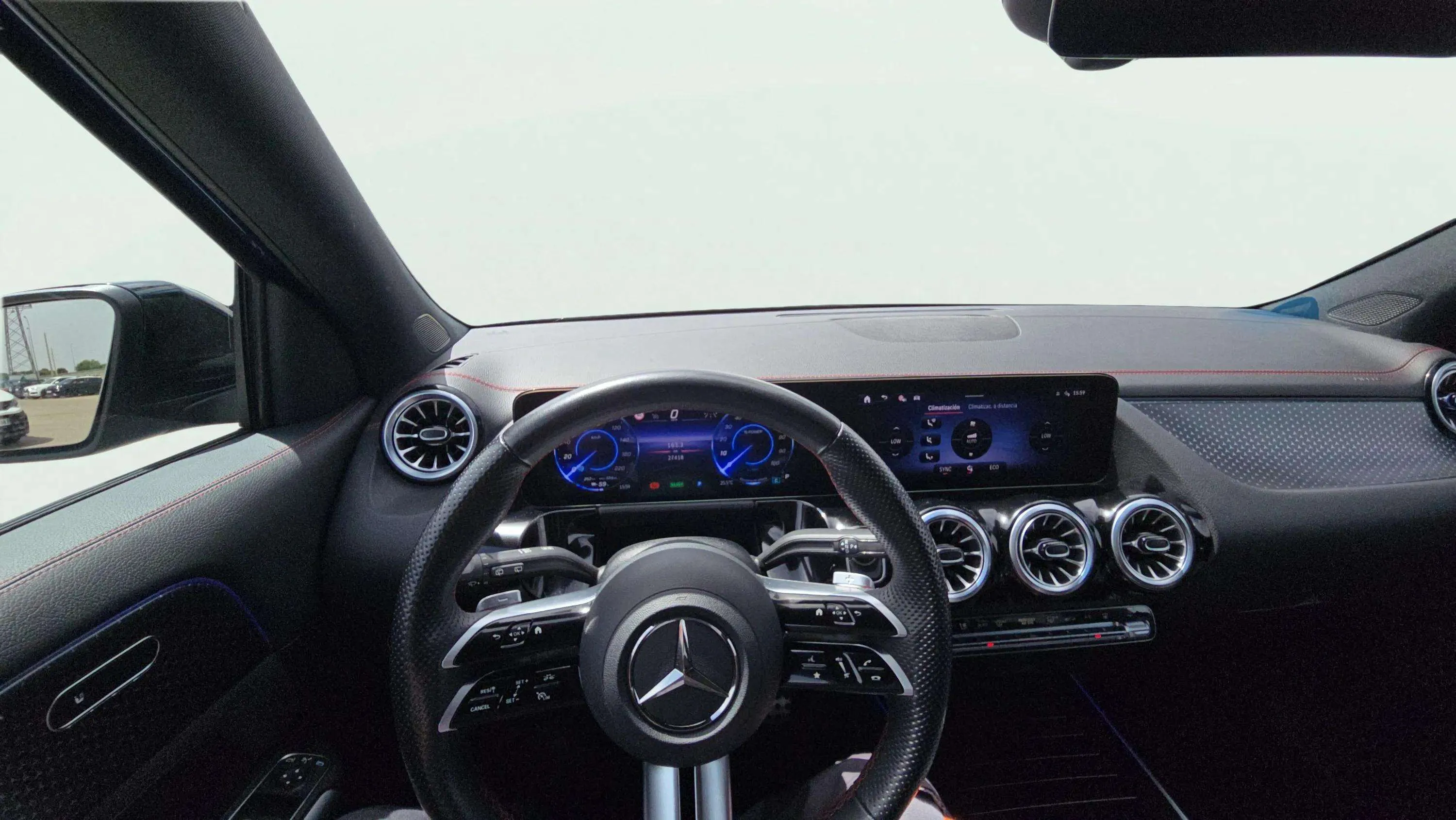 Mercedes-Benz EQA 250+ - foto 17