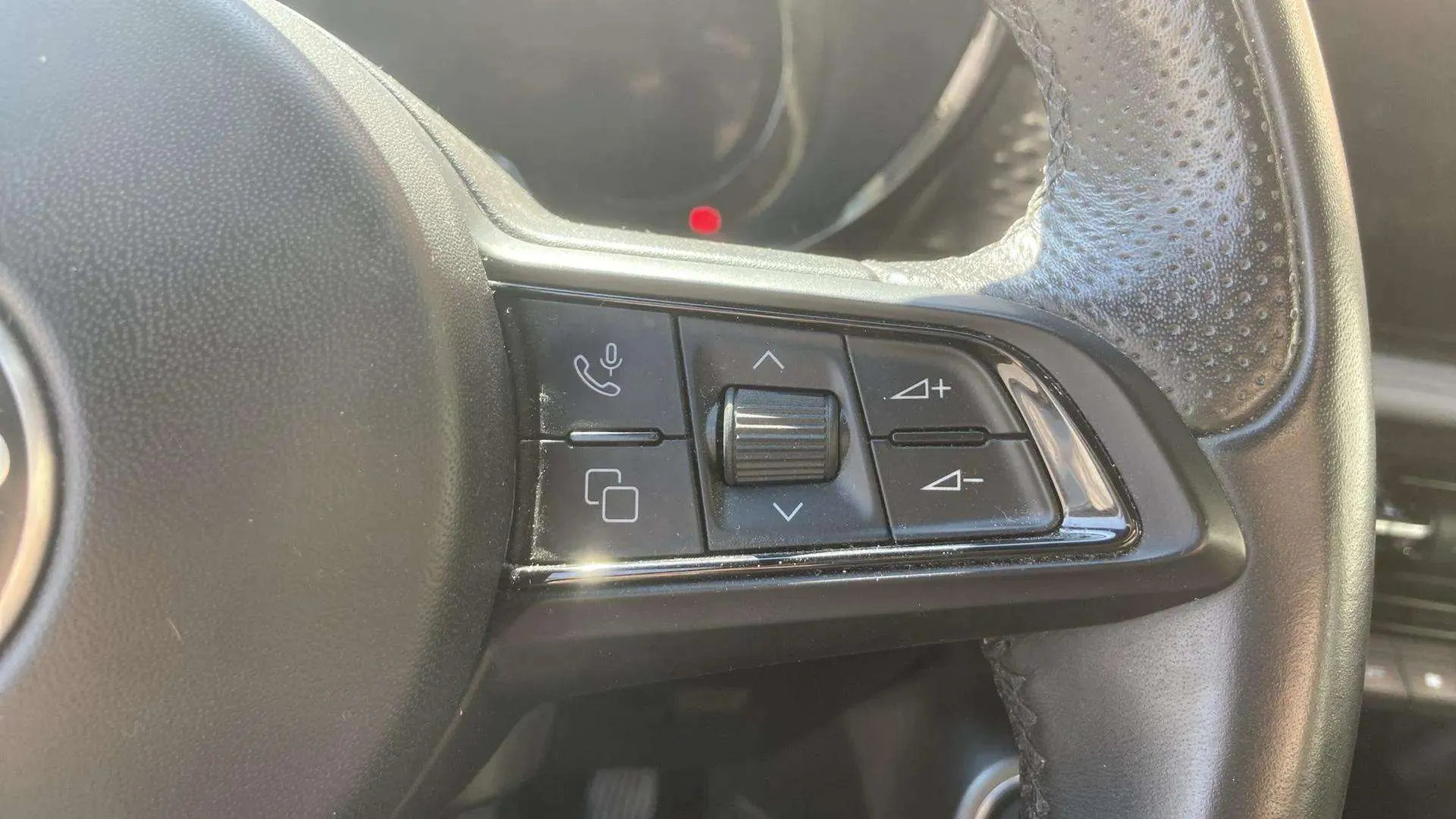 Alfa Romeo Tonale 1.5 MHEV Gasolina Sprint FWD - foto 14