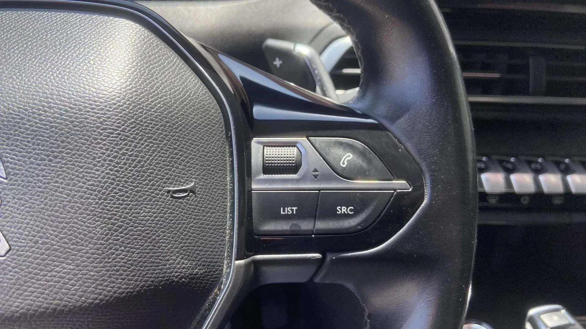 Peugeot 3008 1.2 PureTech Active Pack EAT8 - foto 14