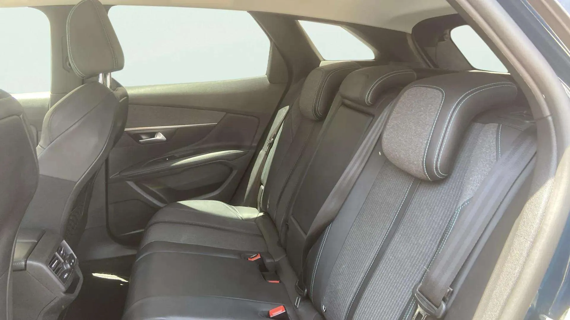 Peugeot 3008 1.2 PureTech Active Pack EAT8 - foto 20