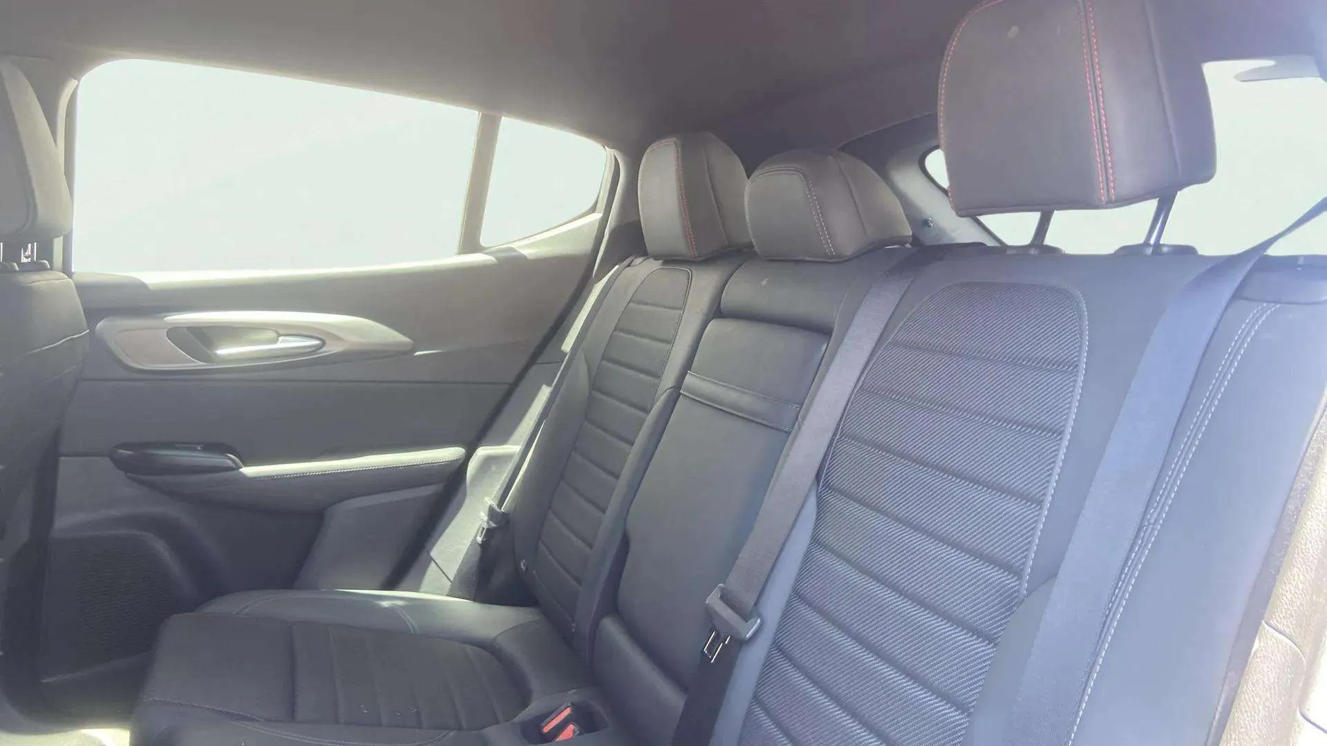 Alfa Romeo Tonale 1.5 MHEV Gasolina Sprint FWD - foto 19