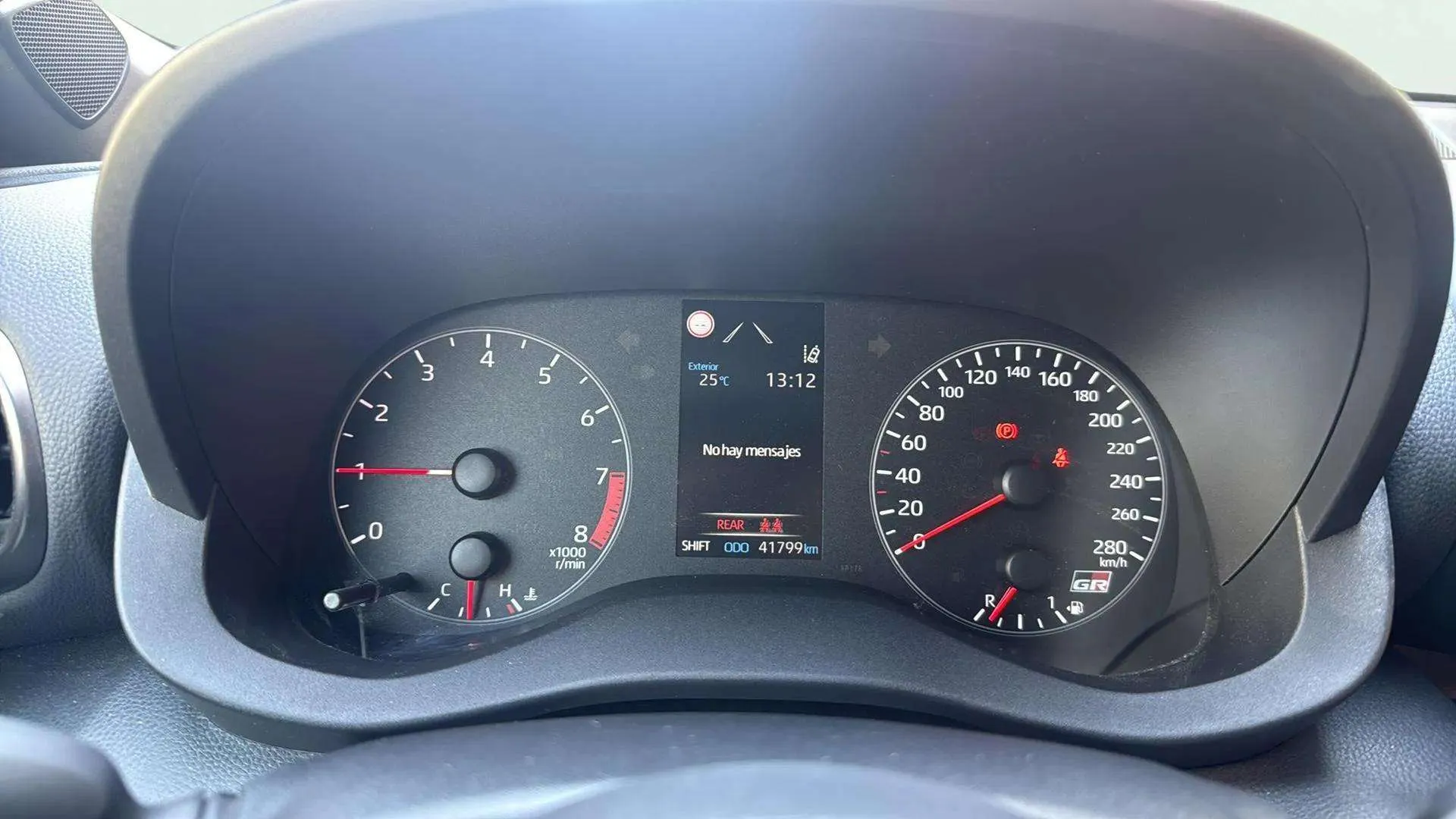 Toyota Yaris 1.6 - foto 22