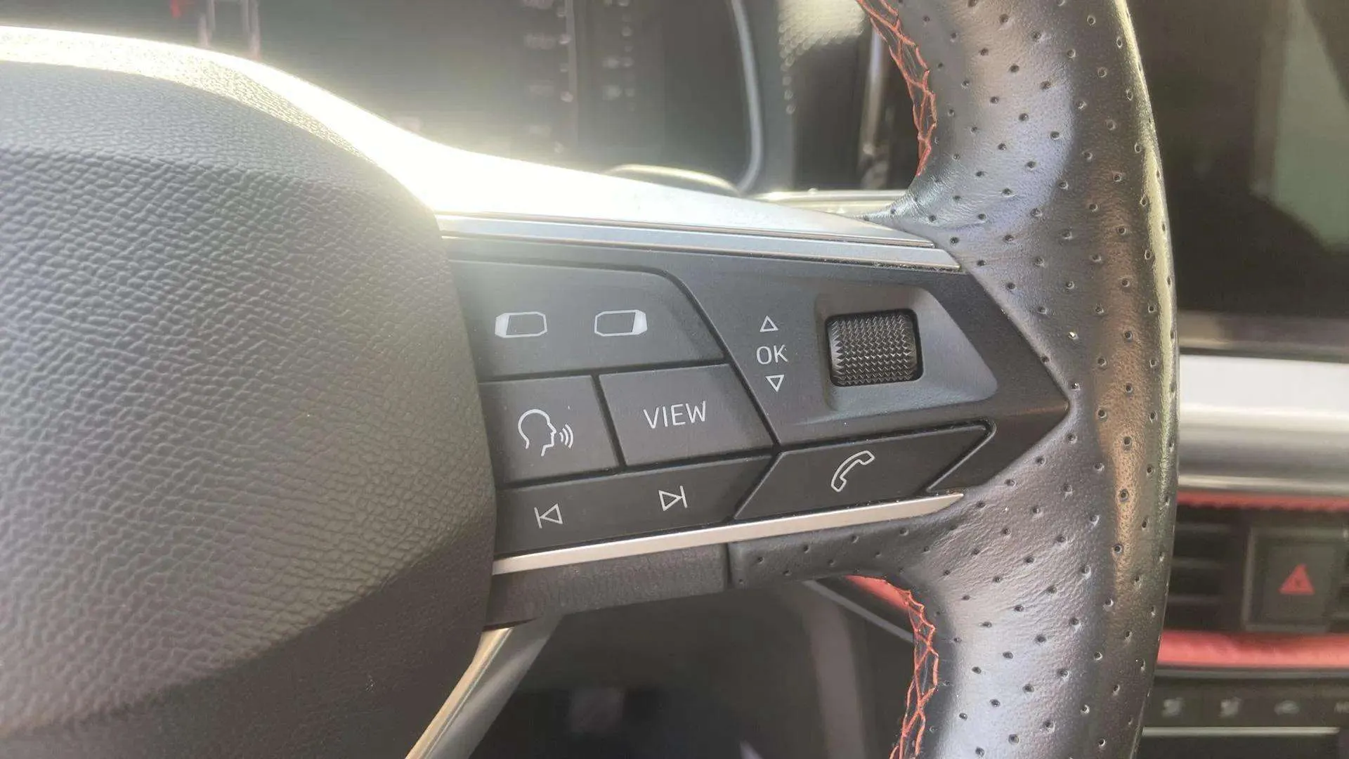SEAT Arona 1.5 TSI DSG FR XM - foto 15