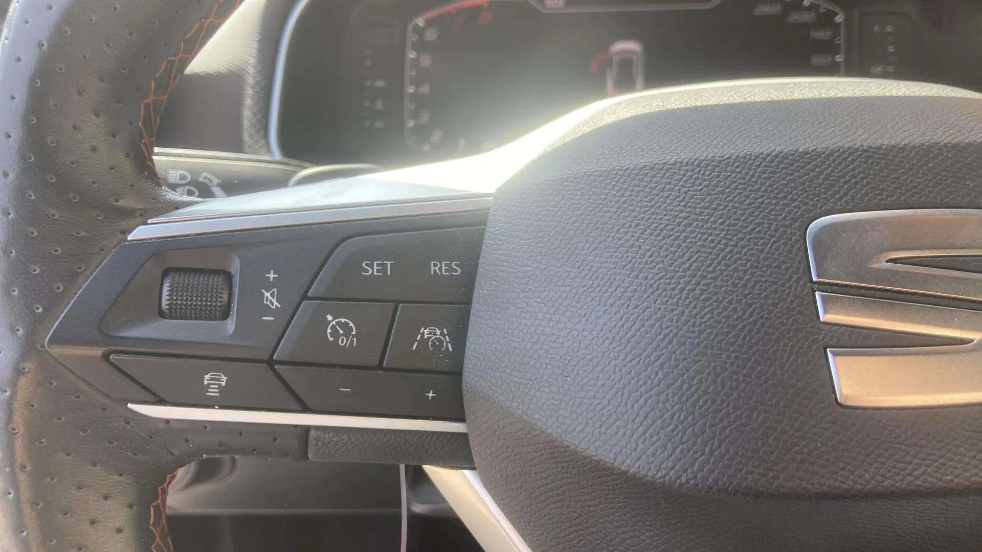 SEAT Arona 1.5 TSI DSG FR XM - foto 14