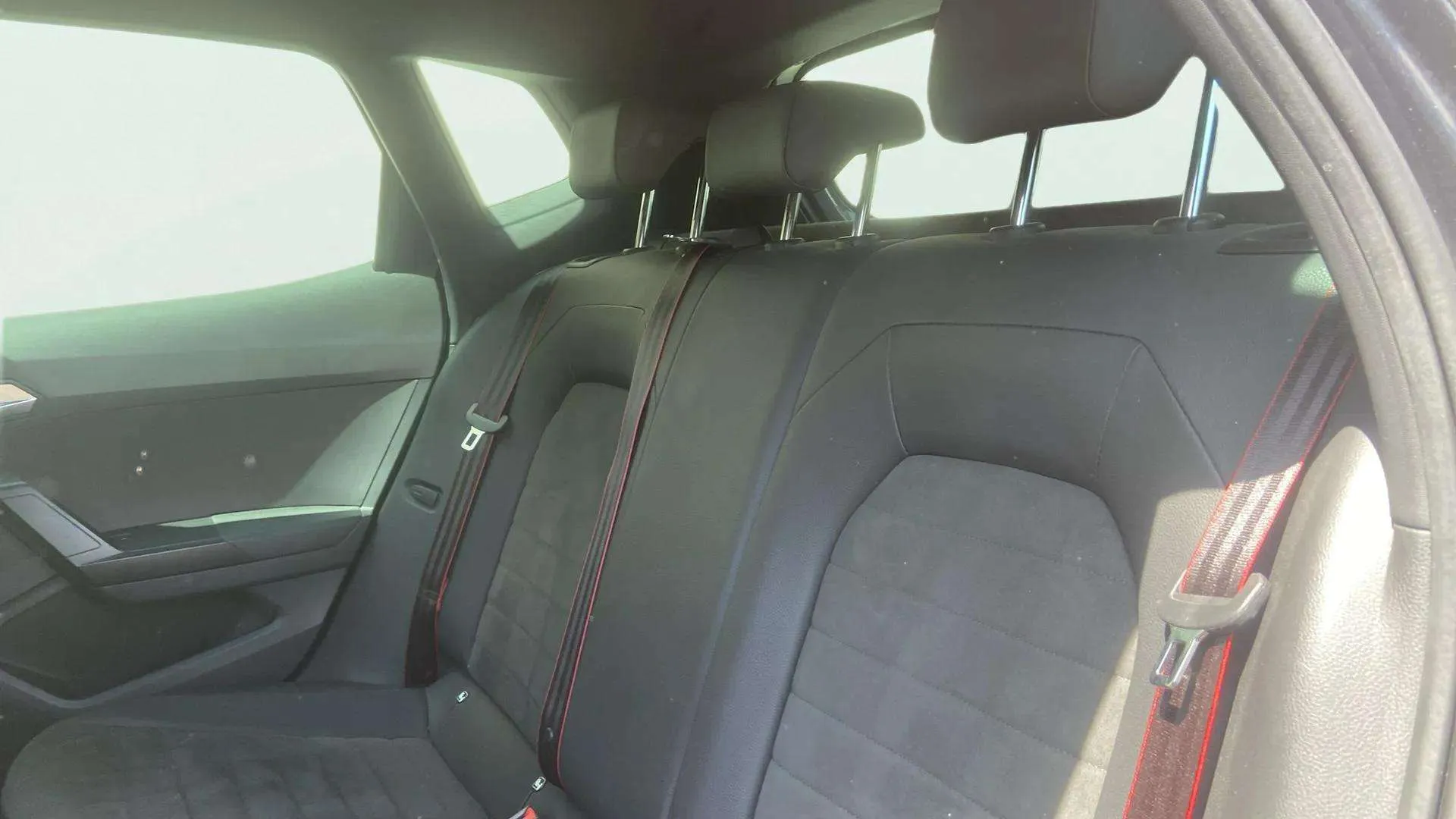 SEAT Arona 1.5 TSI DSG FR XM - foto 26
