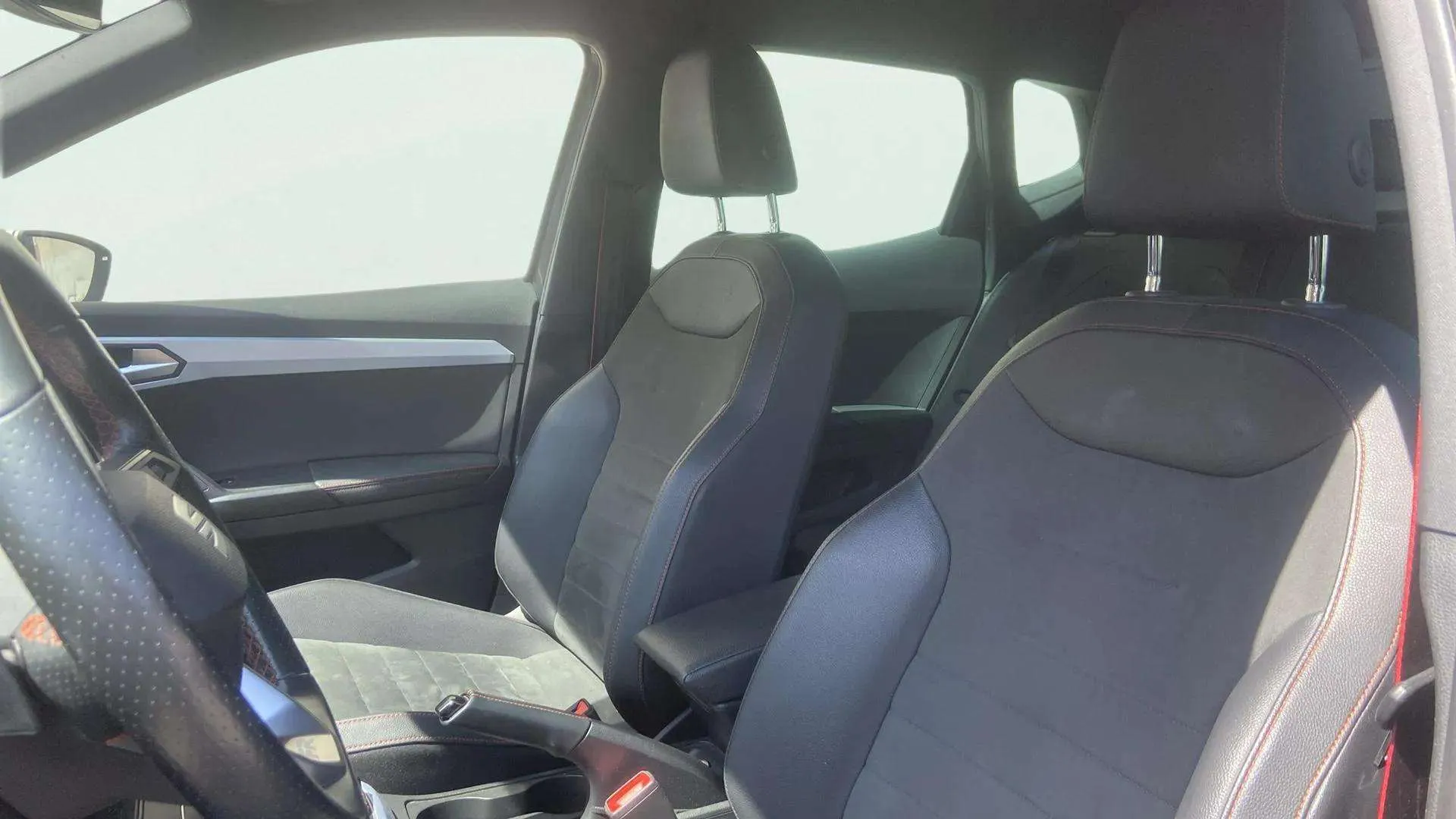 SEAT Arona 1.5 TSI DSG FR XM - foto 21