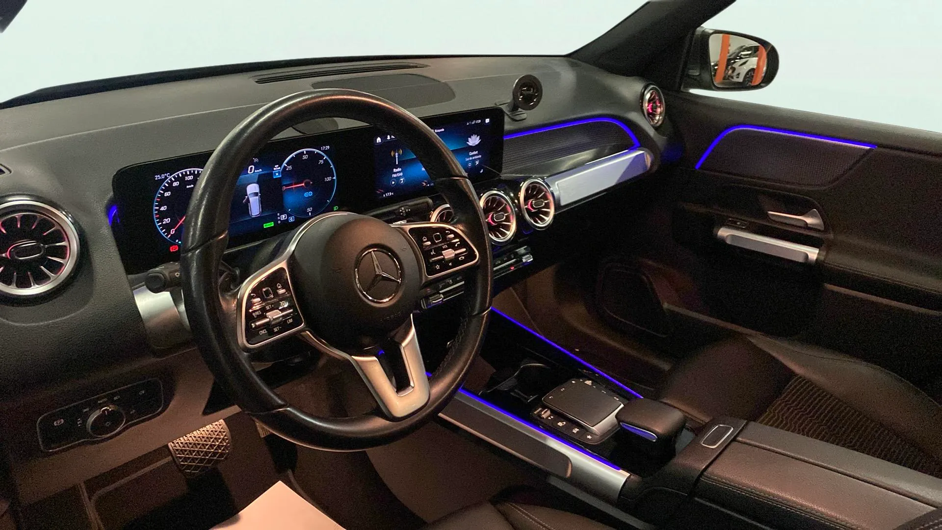 Mercedes-Benz EQB 250 - foto 10