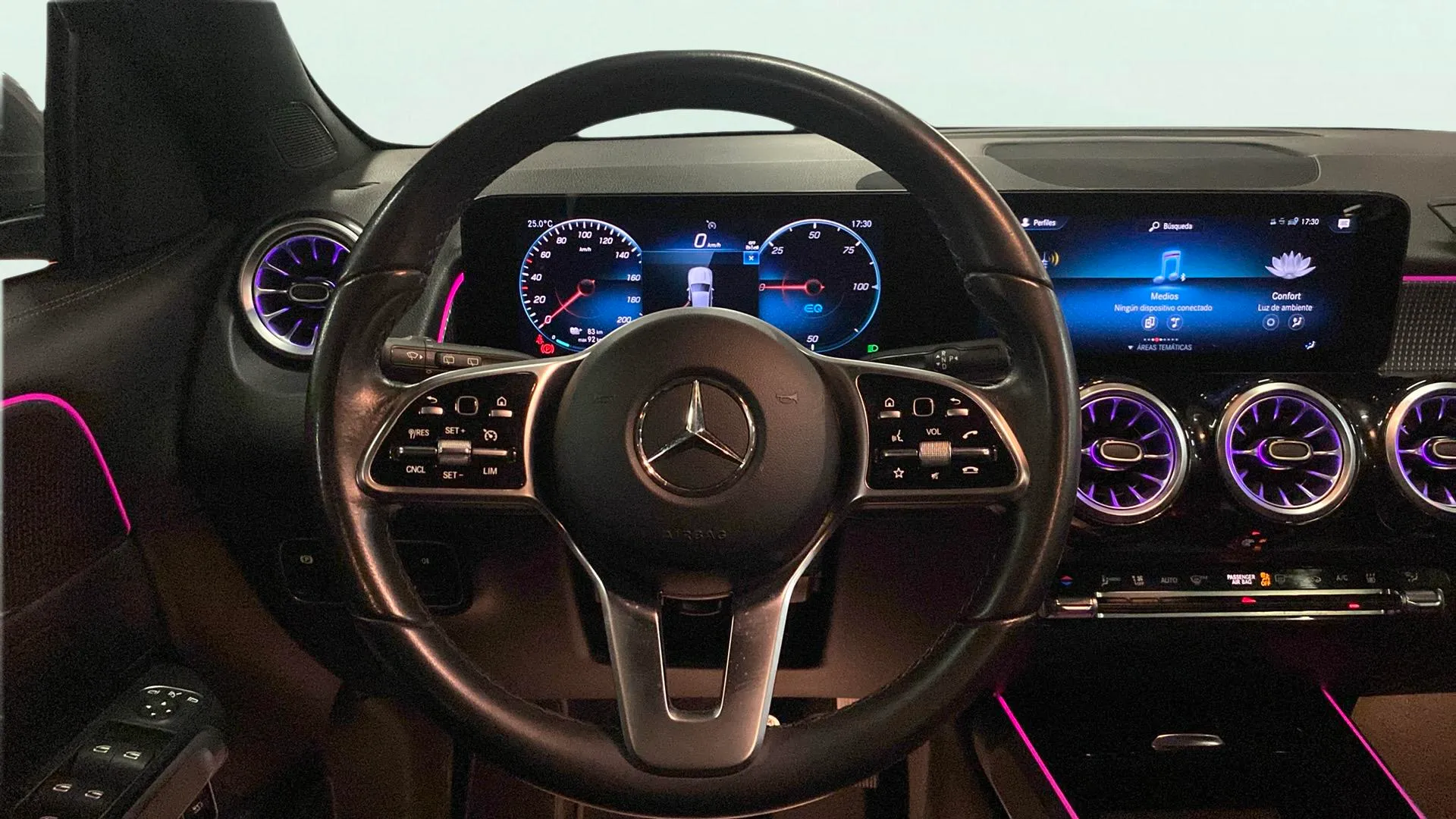 Mercedes-Benz EQB 250 - foto 13