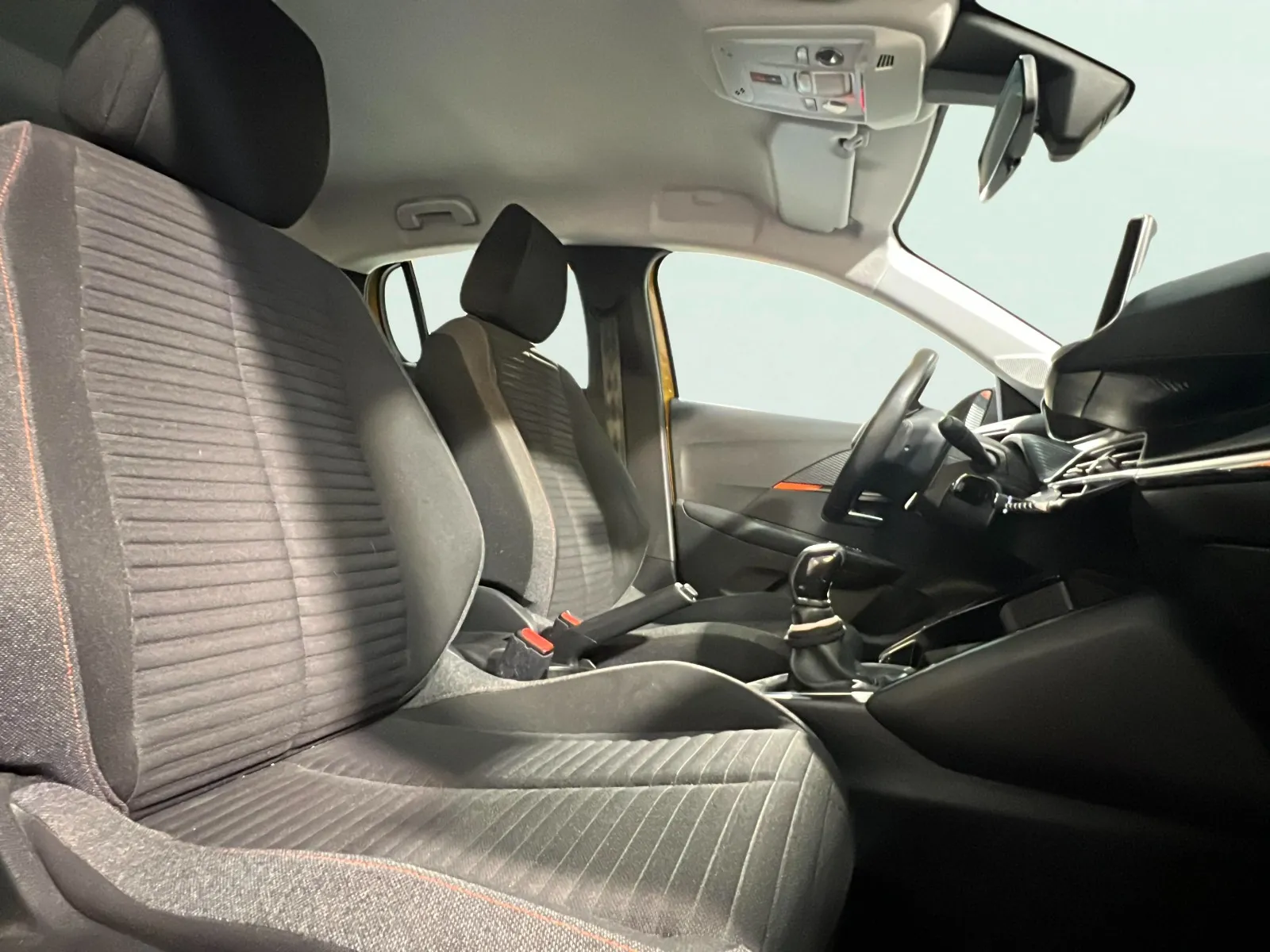 Peugeot 208 PureTech Allure - foto 13