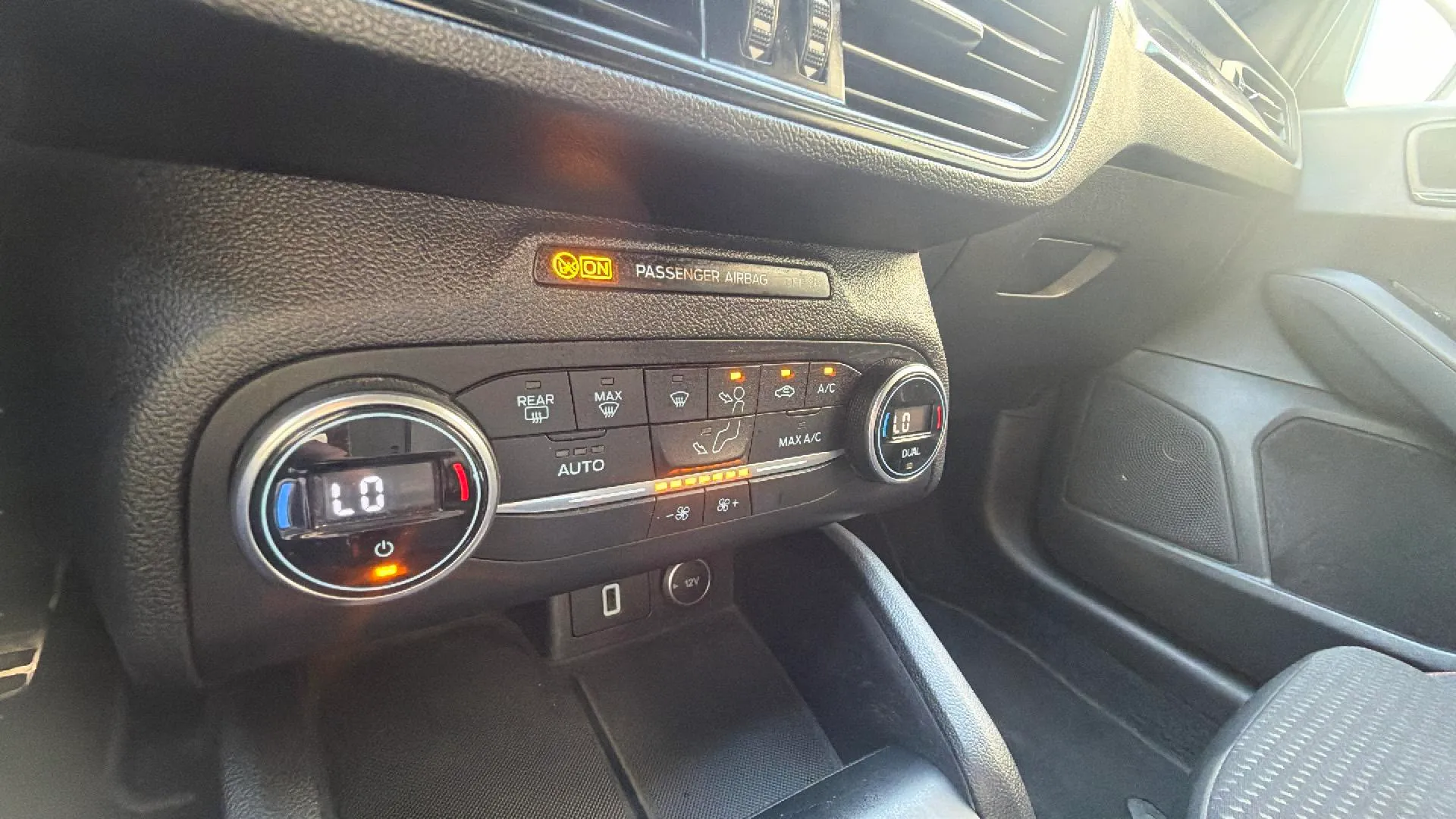 Ford Focus 1.0 EcoBoost ST-Line - foto 20