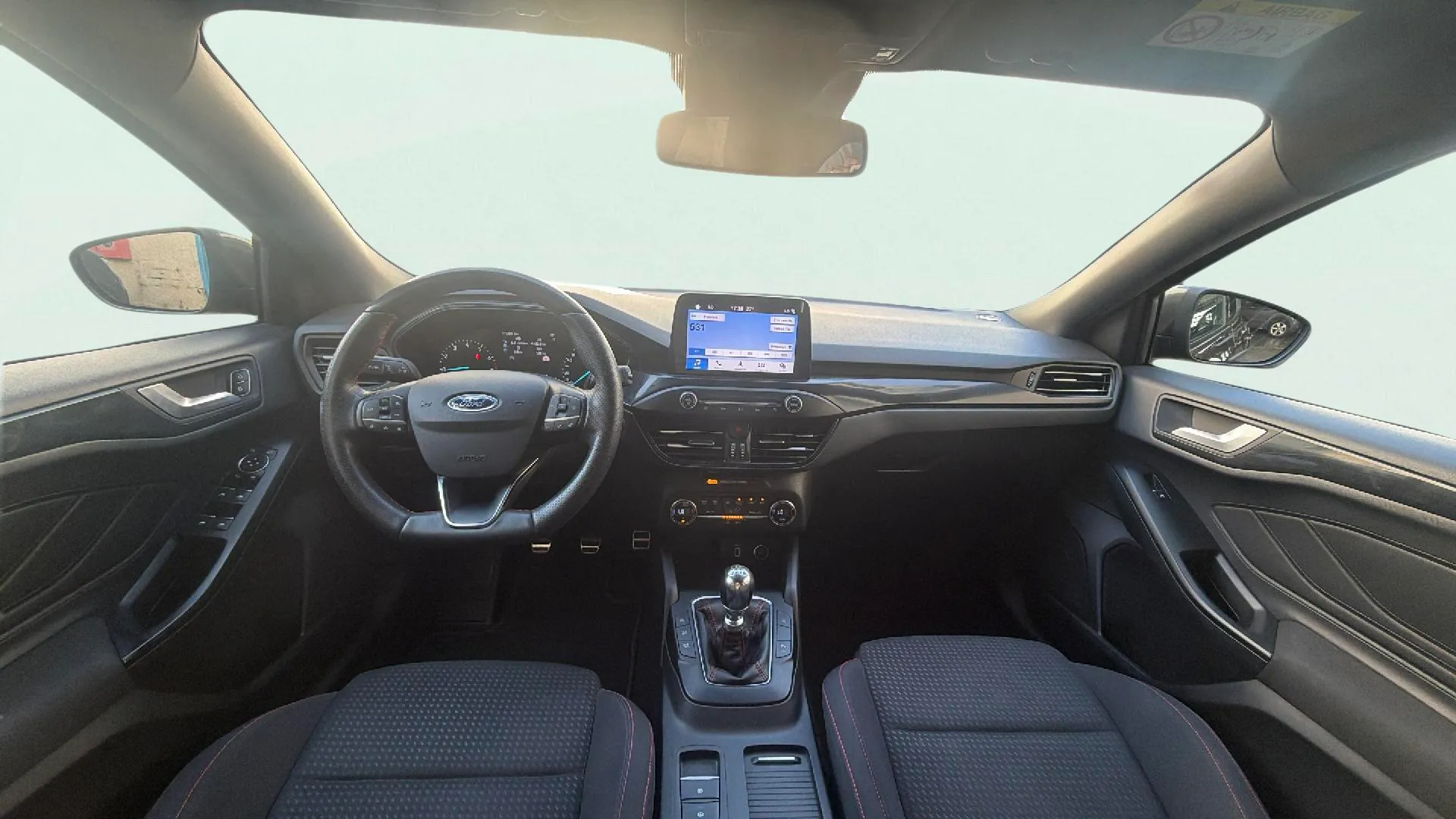 Ford Focus 1.0 EcoBoost ST-Line - foto 10