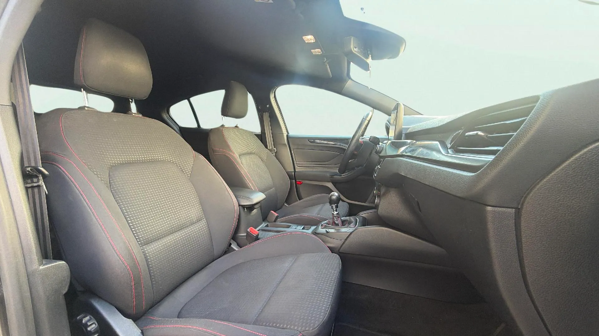 Ford Focus 1.0 EcoBoost ST-Line - foto 15
