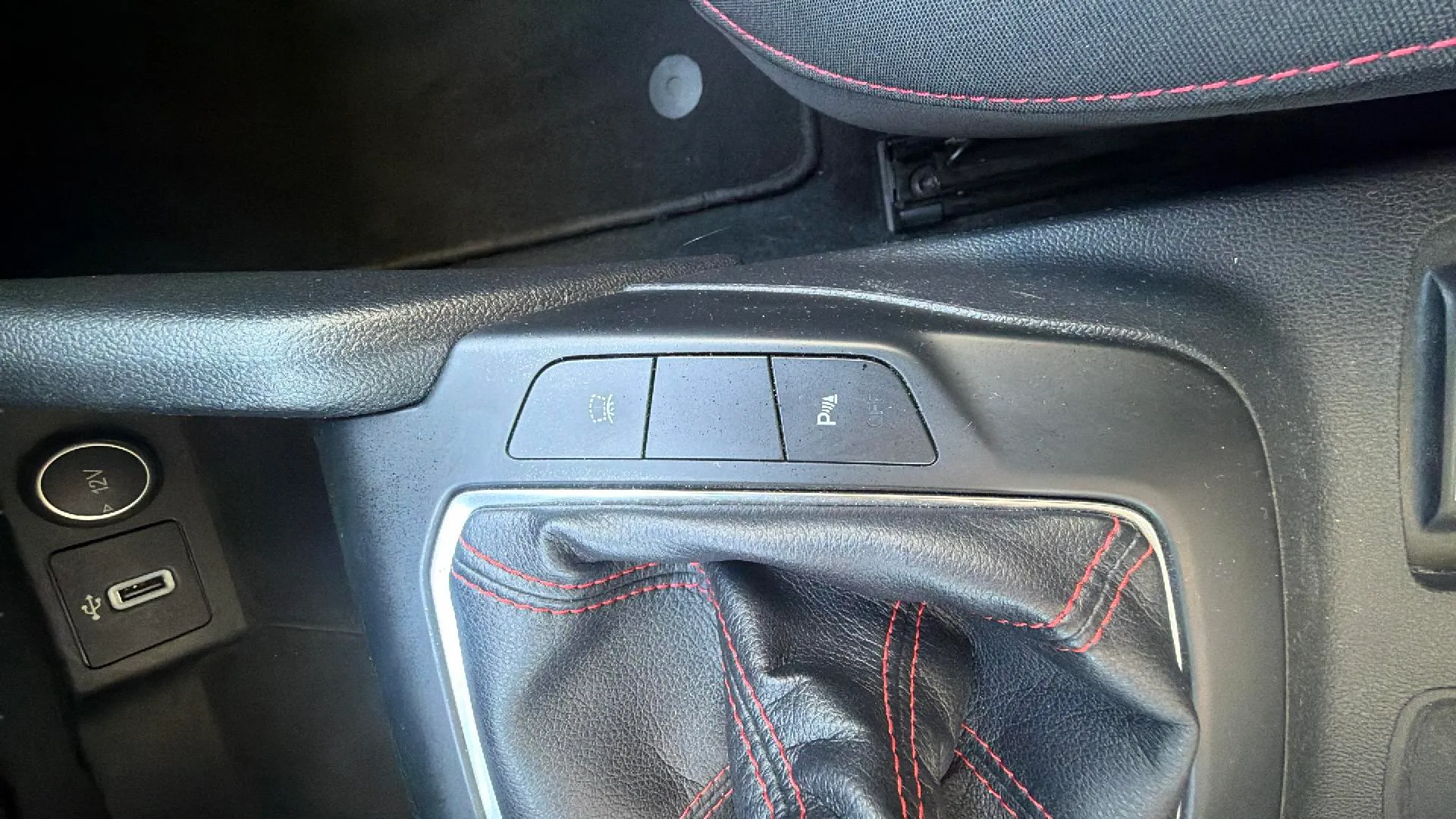 Ford Focus 1.0 EcoBoost ST-Line - foto 24