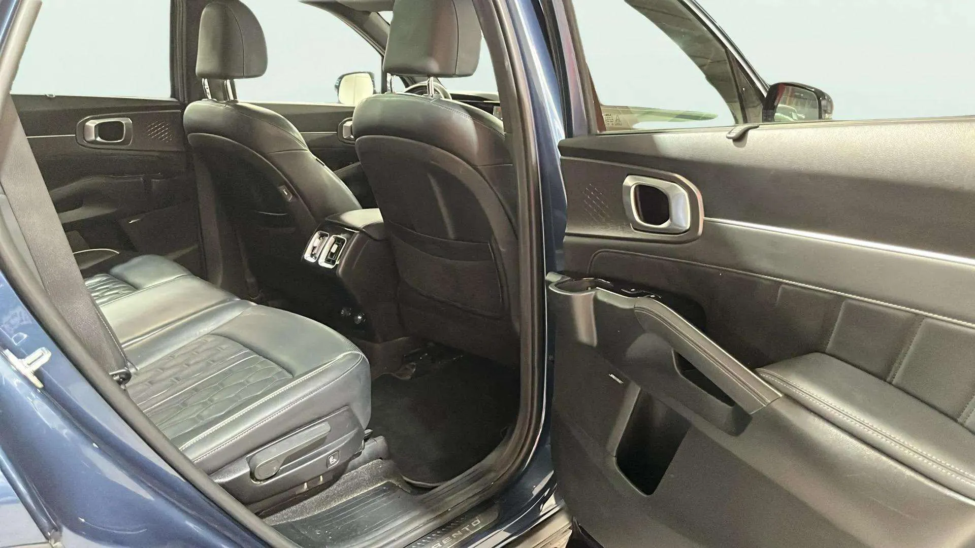 Kia Sorento 1.6 T-GDi PHEV Emotion 4x4 7pl P.Luxury - foto 14