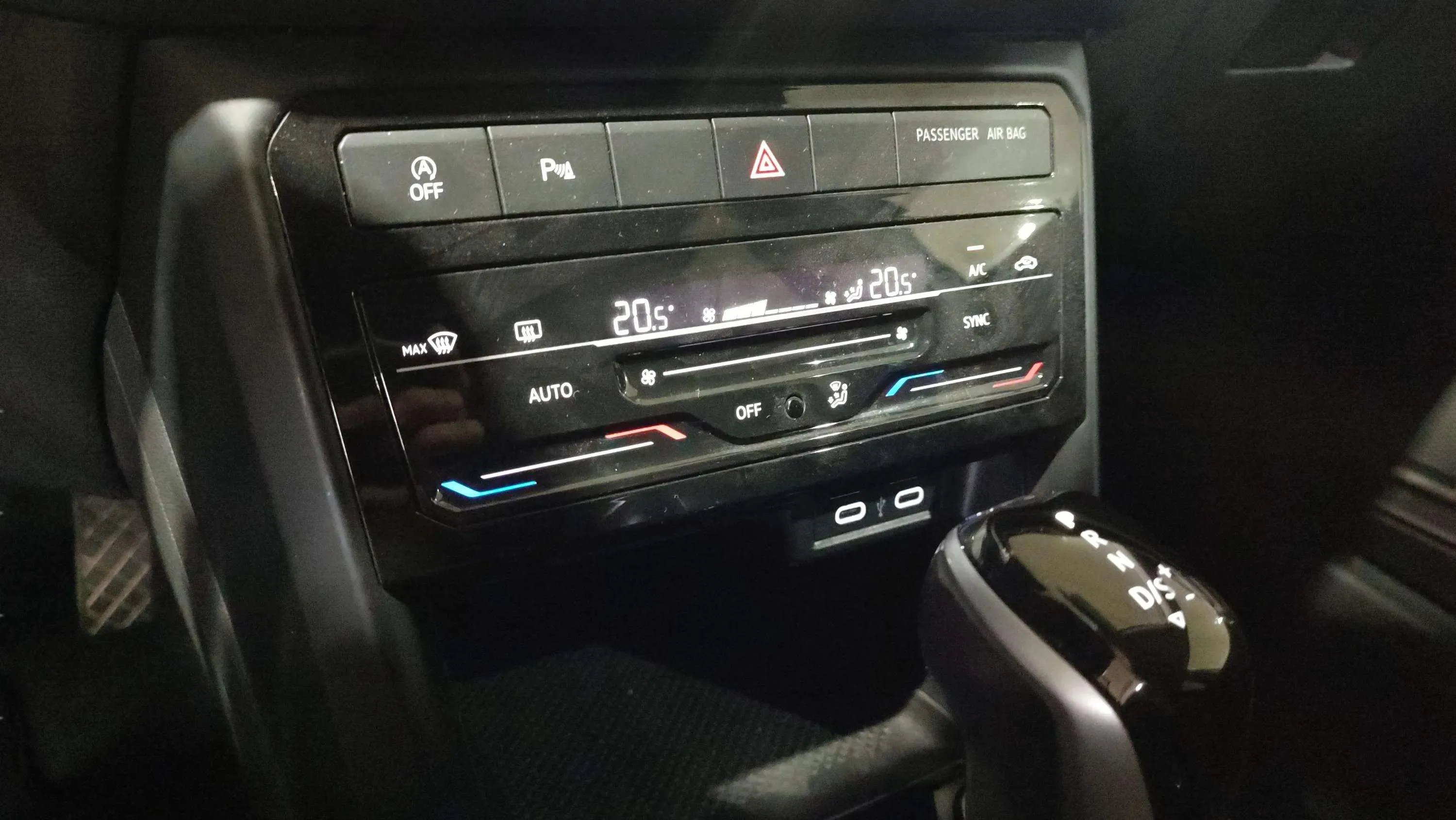 Volkswagen T-Cross Advance 1.0 TSI DSG - foto 9