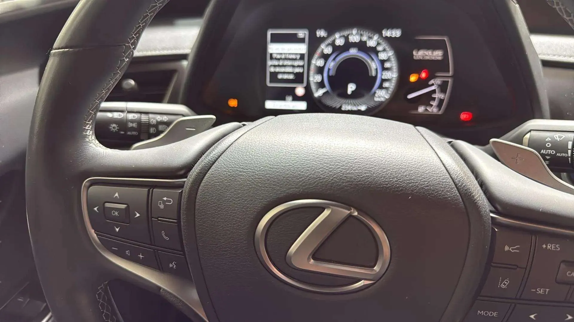 Lexus UX 300e e-UX Plus - foto 19