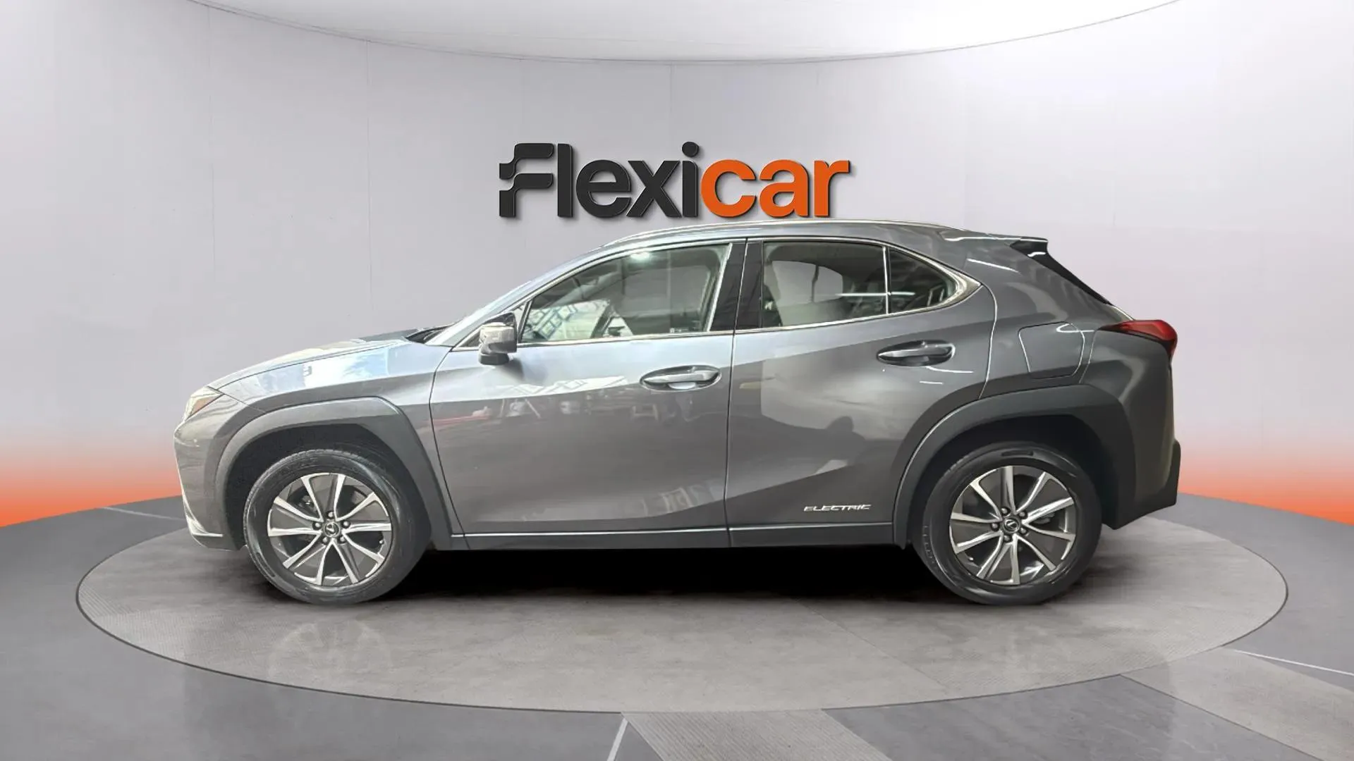 Lexus UX 300e e-UX Plus - foto 3