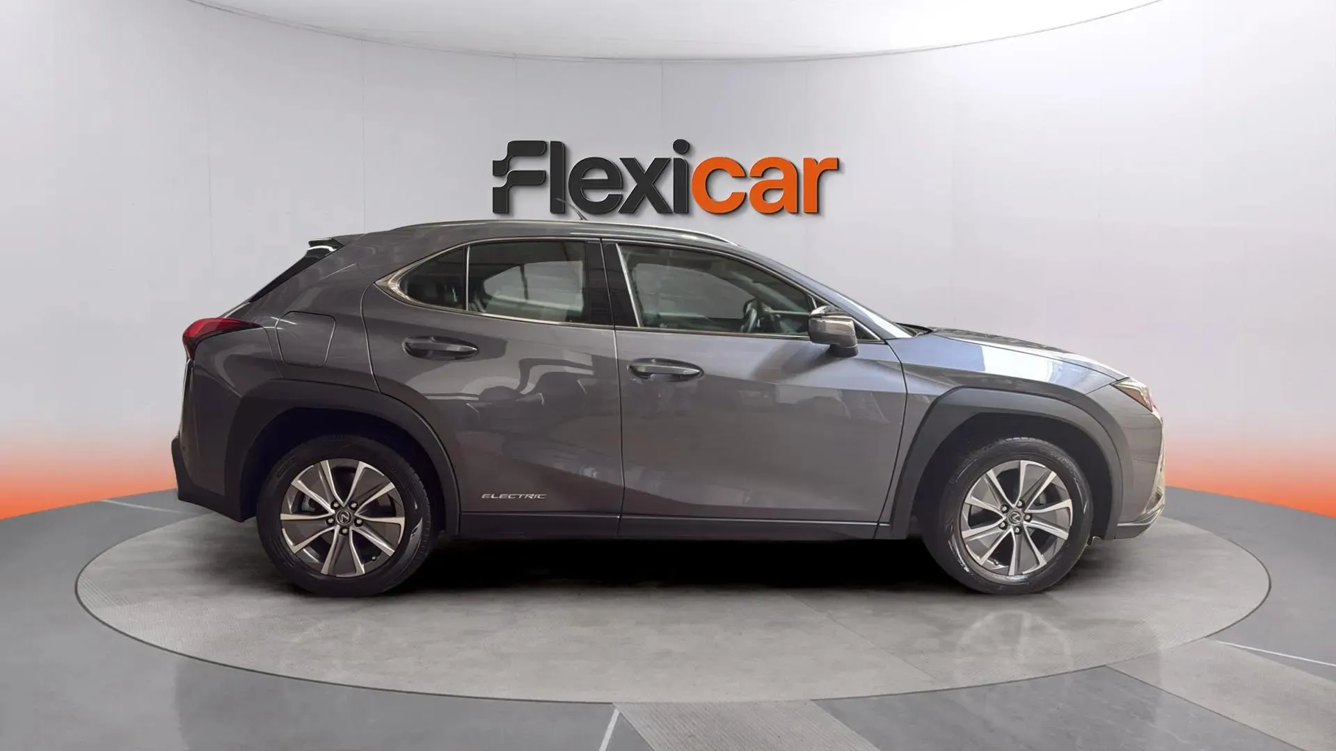 Lexus UX 300e e-UX Plus - foto 6