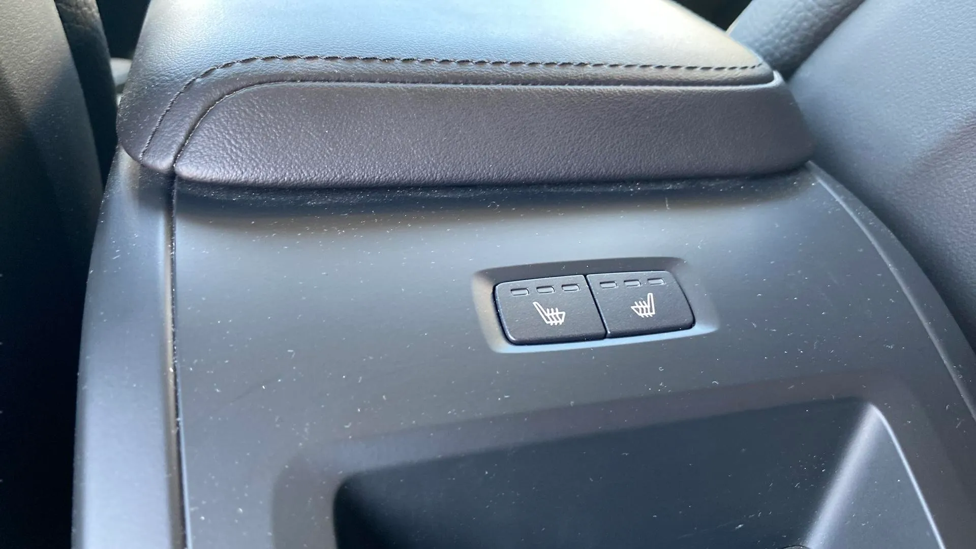 Volvo XC60 2.0 B4 D AWD Plus Dark - foto 23