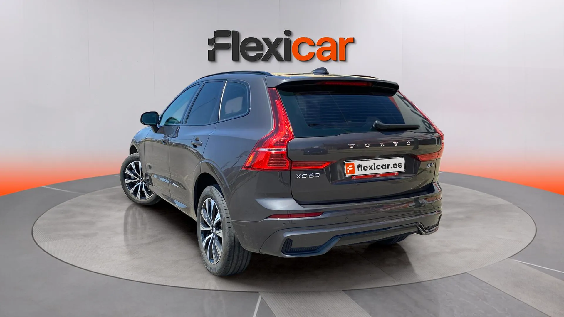 Volvo XC60 2.0 B4 D AWD Plus Dark - foto 5