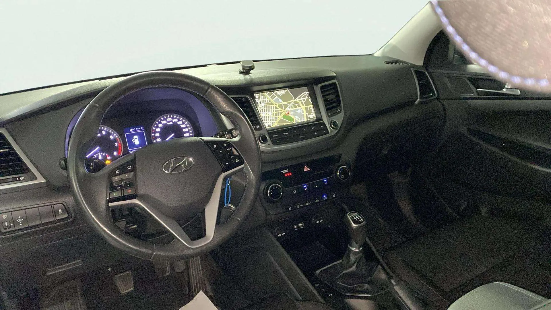 Hyundai Tucson 1.6 GDi BlueDrive Essence 4x2 - foto 9
