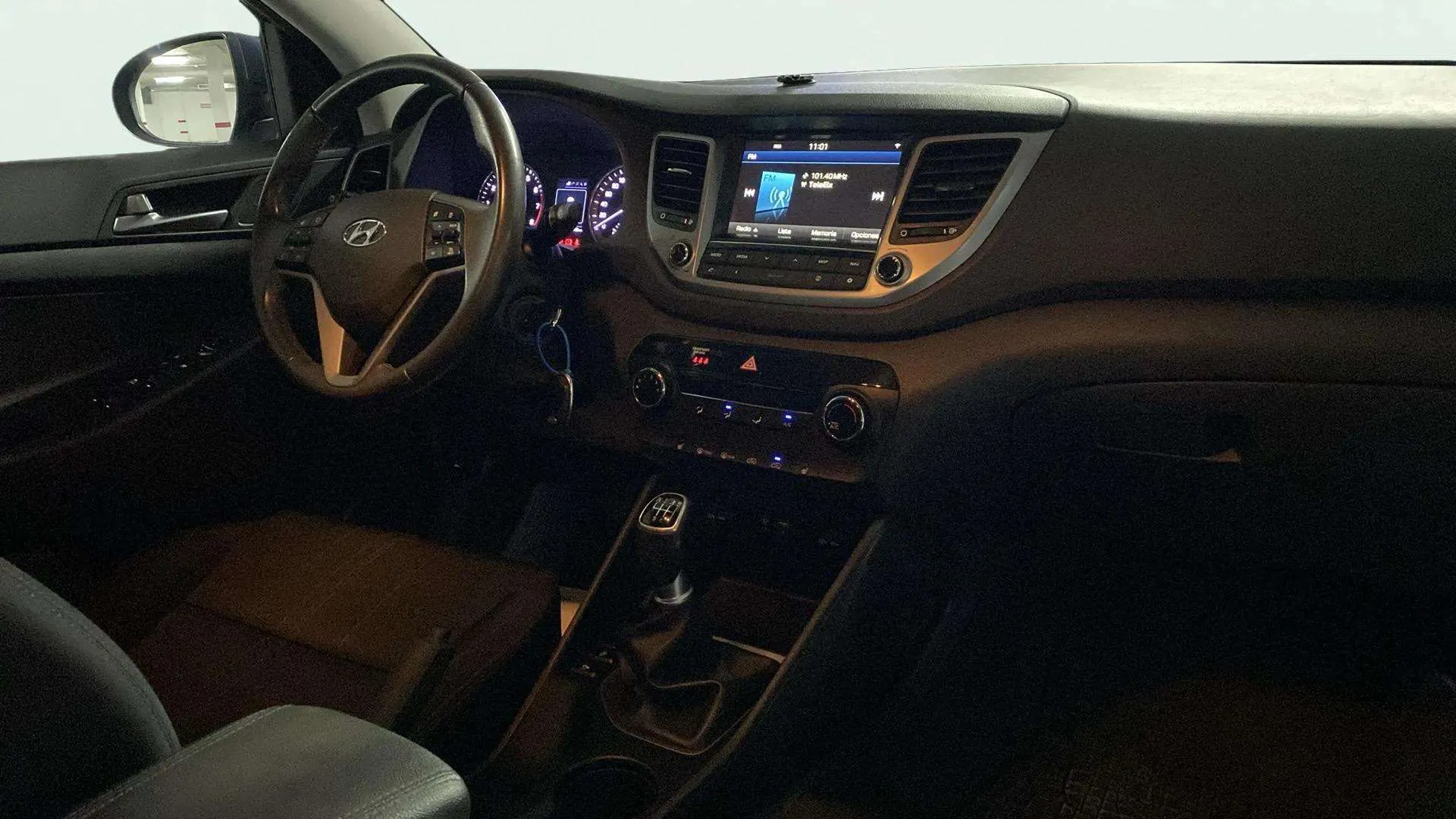 Hyundai Tucson 1.6 GDi BlueDrive Essence 4x2 - foto 19