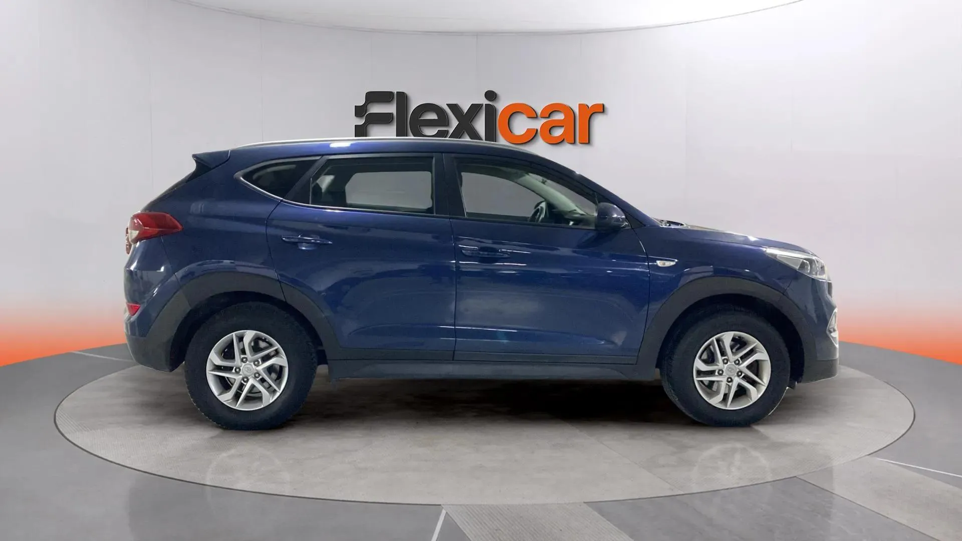 Hyundai Tucson 1.6 GDi BlueDrive Essence 4x2 - foto 8