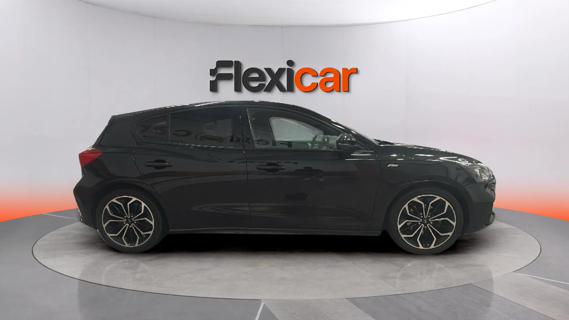 Ford Focus 1.0 EcoBoost MHEV ST-Line - foto 8