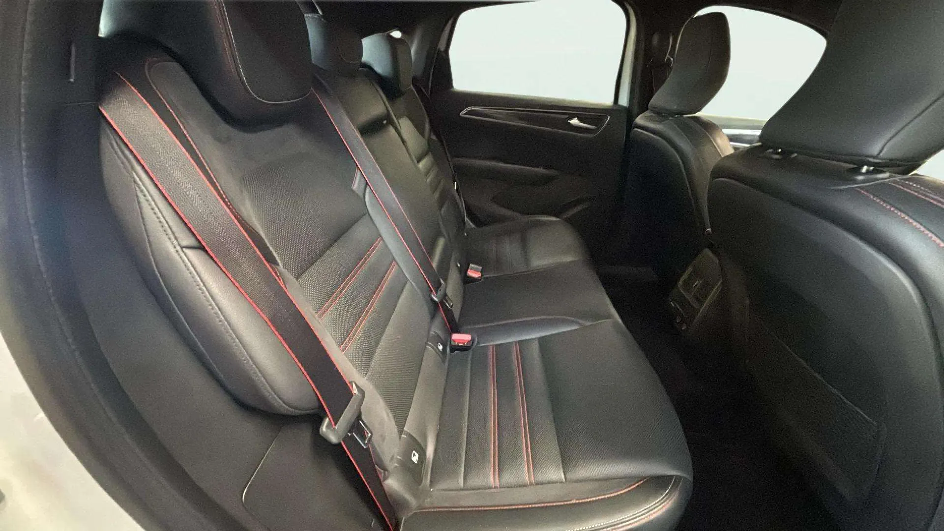 Renault Arkana RS Line TCe EDC Microhíb. - foto 17