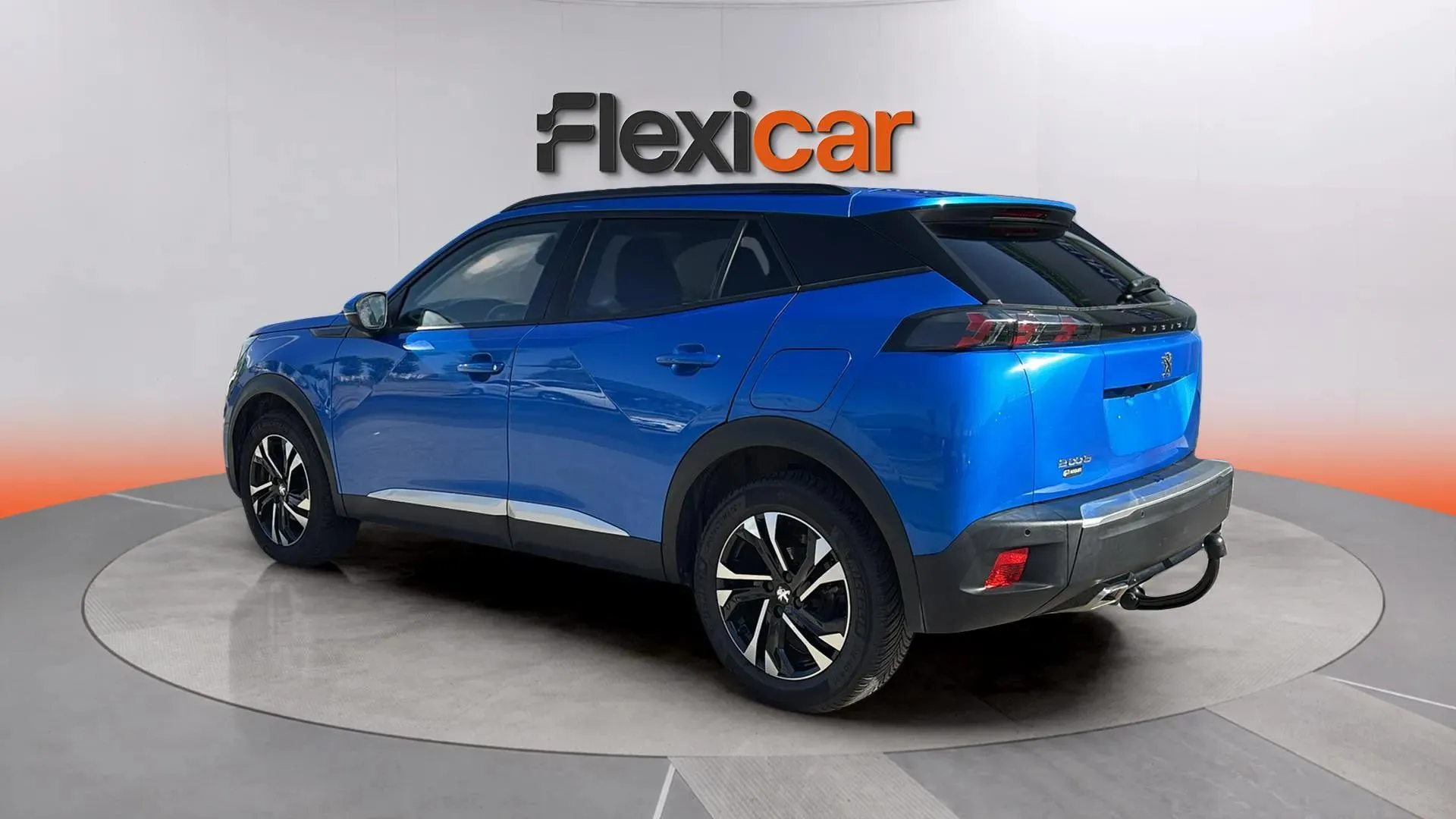Peugeot 2008 Allure Pack PureTech 130 EAT8 - foto 5