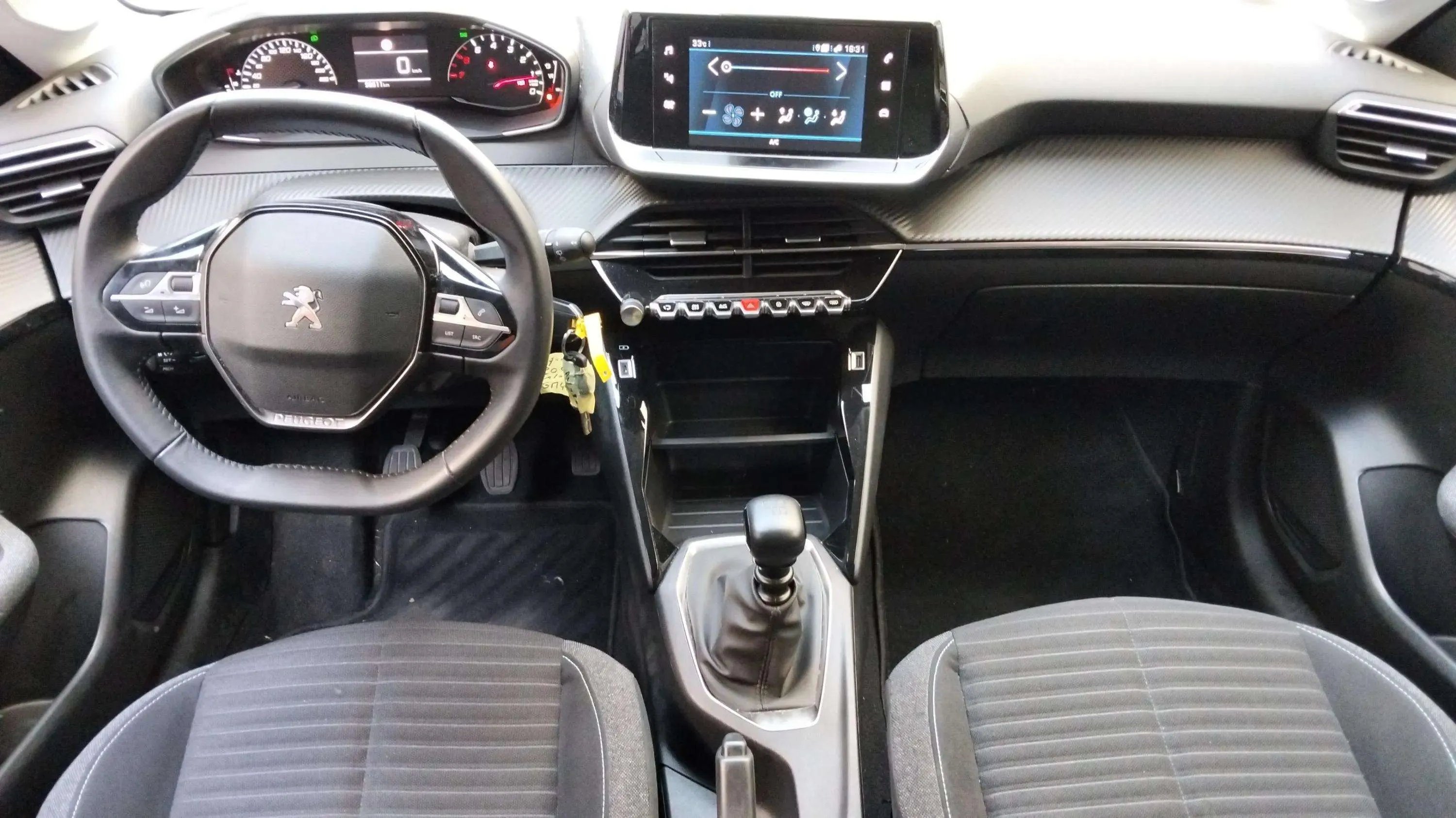 Peugeot 208 PureTech Allure - foto 6