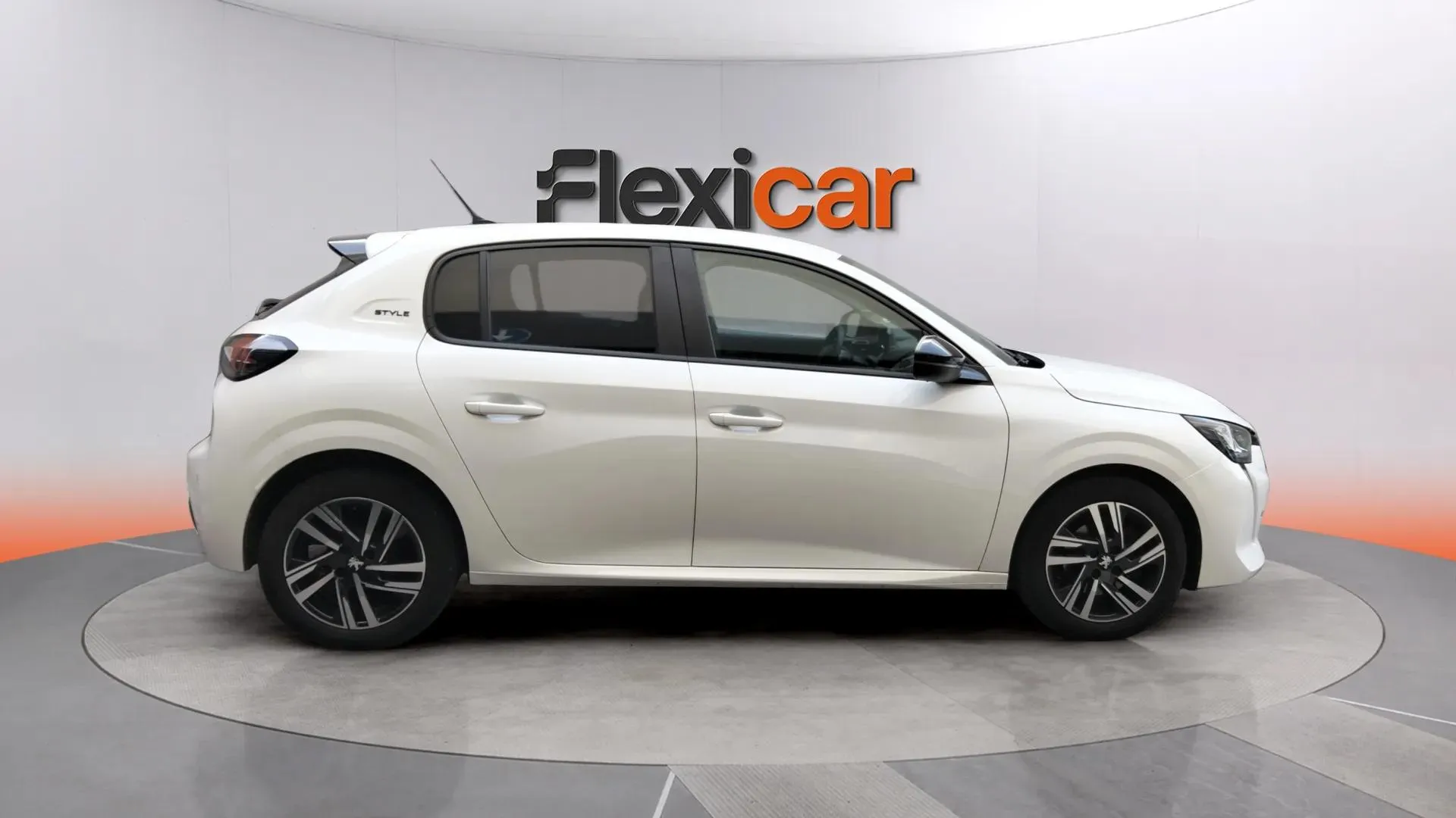 Peugeot 208 PureTech Allure - foto 3