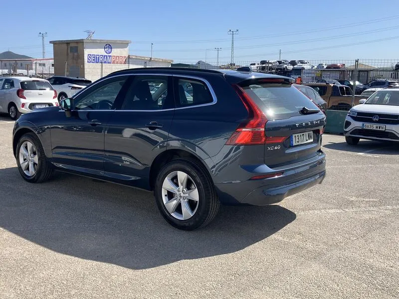 Volvo XC60 2.0 B4 D Momentum Pro - foto 4