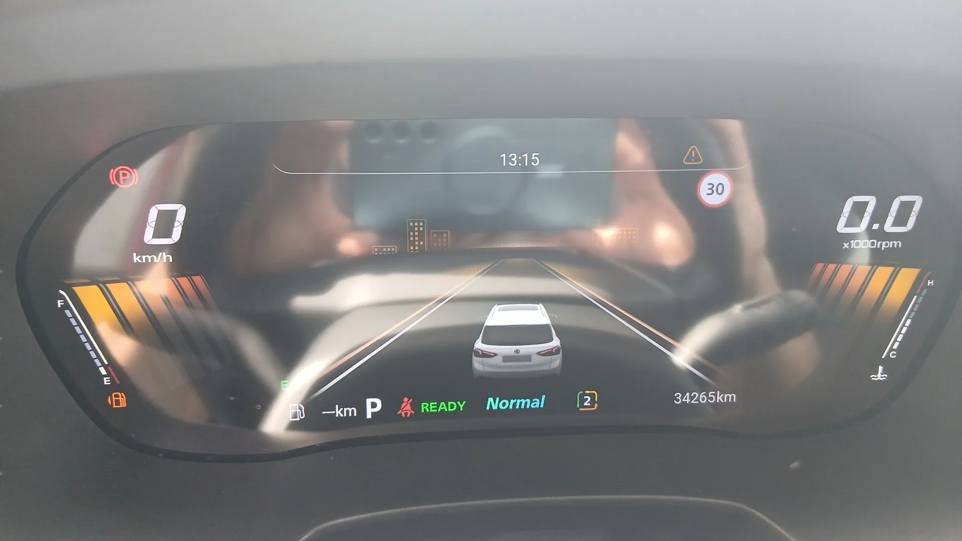 MG ZS Hybrid+ Luxury - foto 9