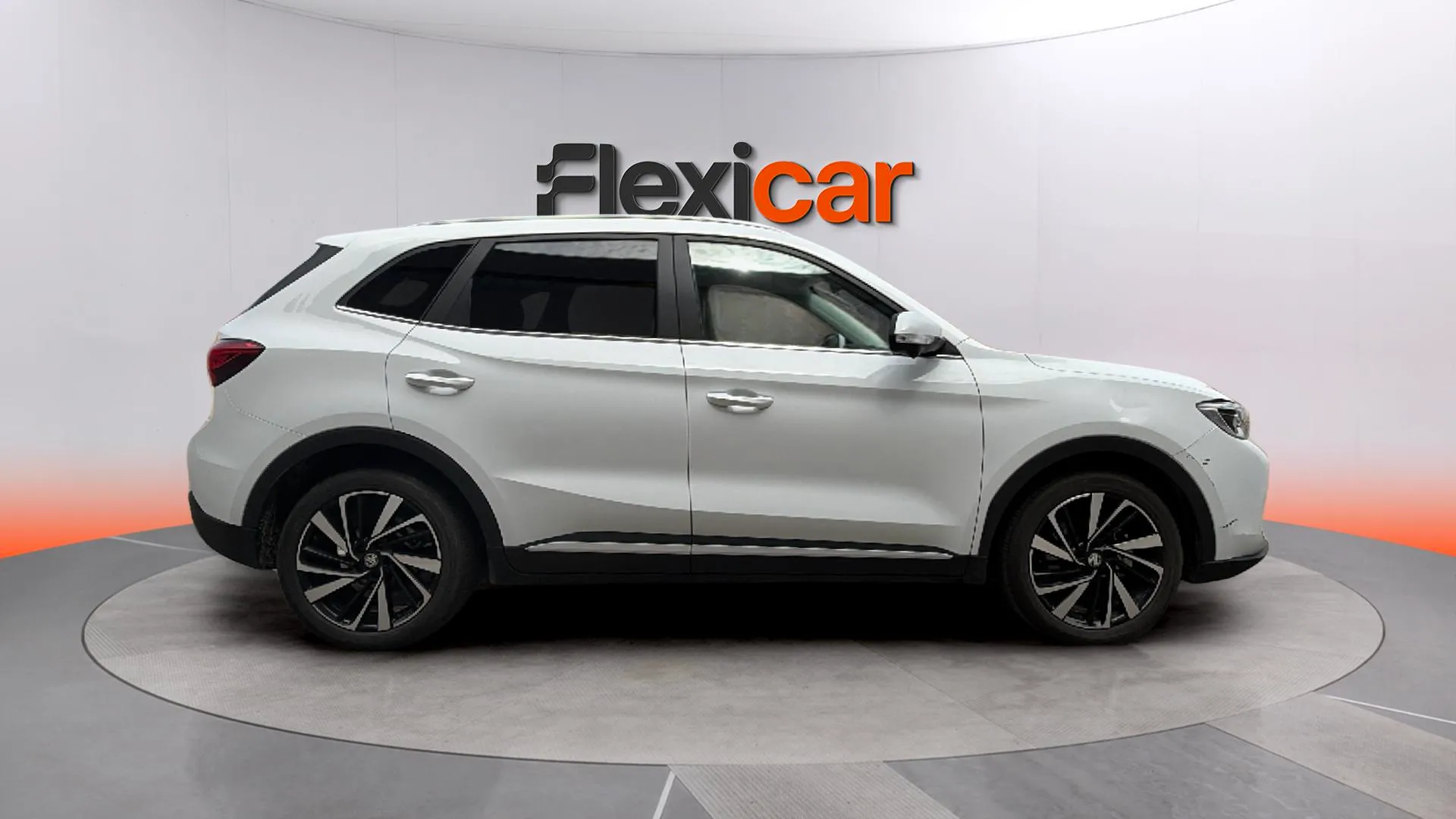 MG ZS Hybrid+ Luxury - foto 2